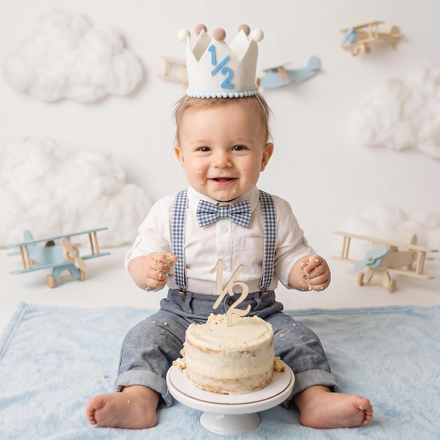 DIVINA VITAE Half Birthday Hat for Baby Boys, 1/2 Milestone Crown 6 Months with Felt Numbers Pom-Poms, Cream Blue Half Birthday Decorations for Photo Prop Party