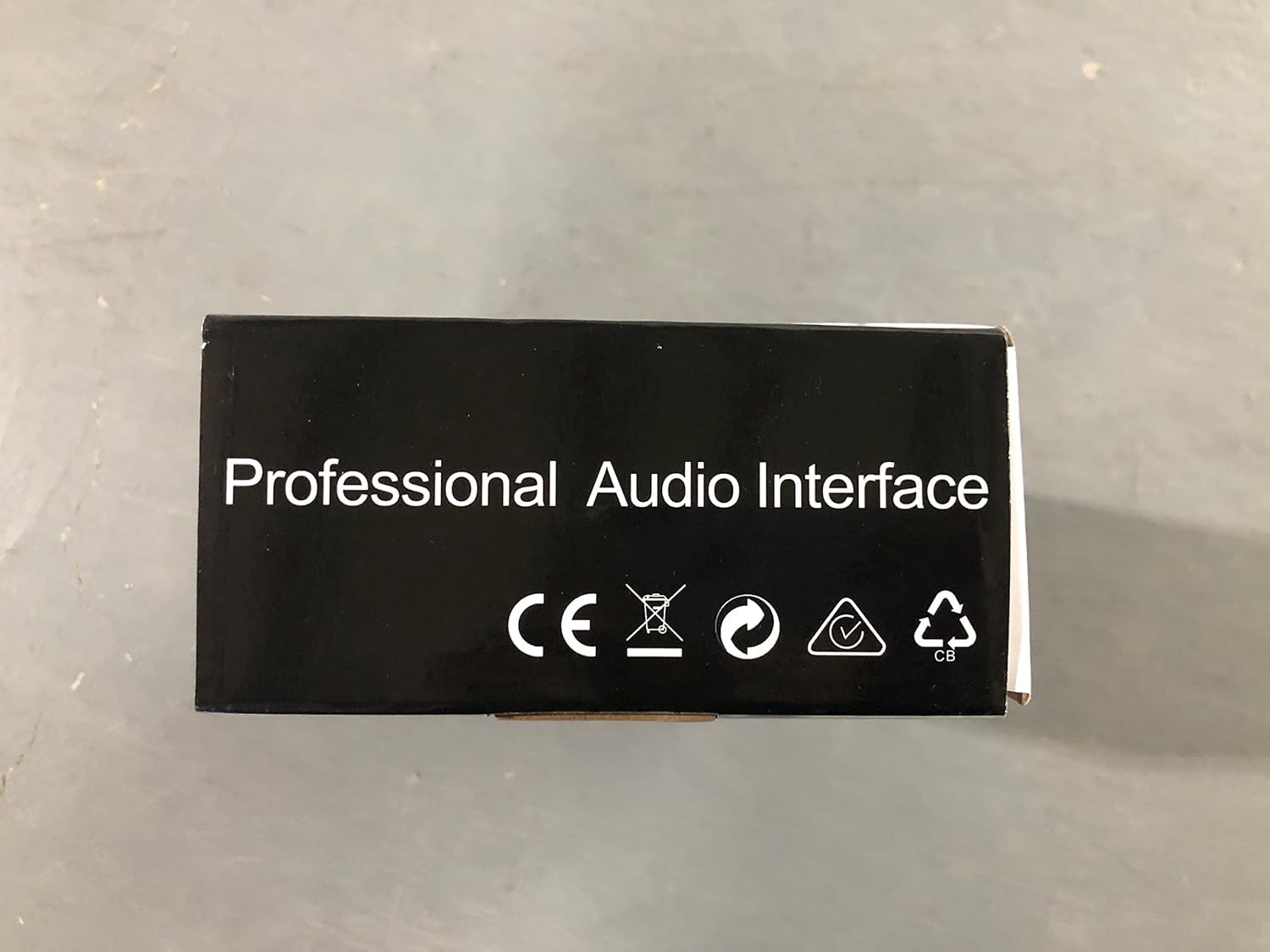 Collage of different usage scenarios including podcasting, recording music, and live broadcast