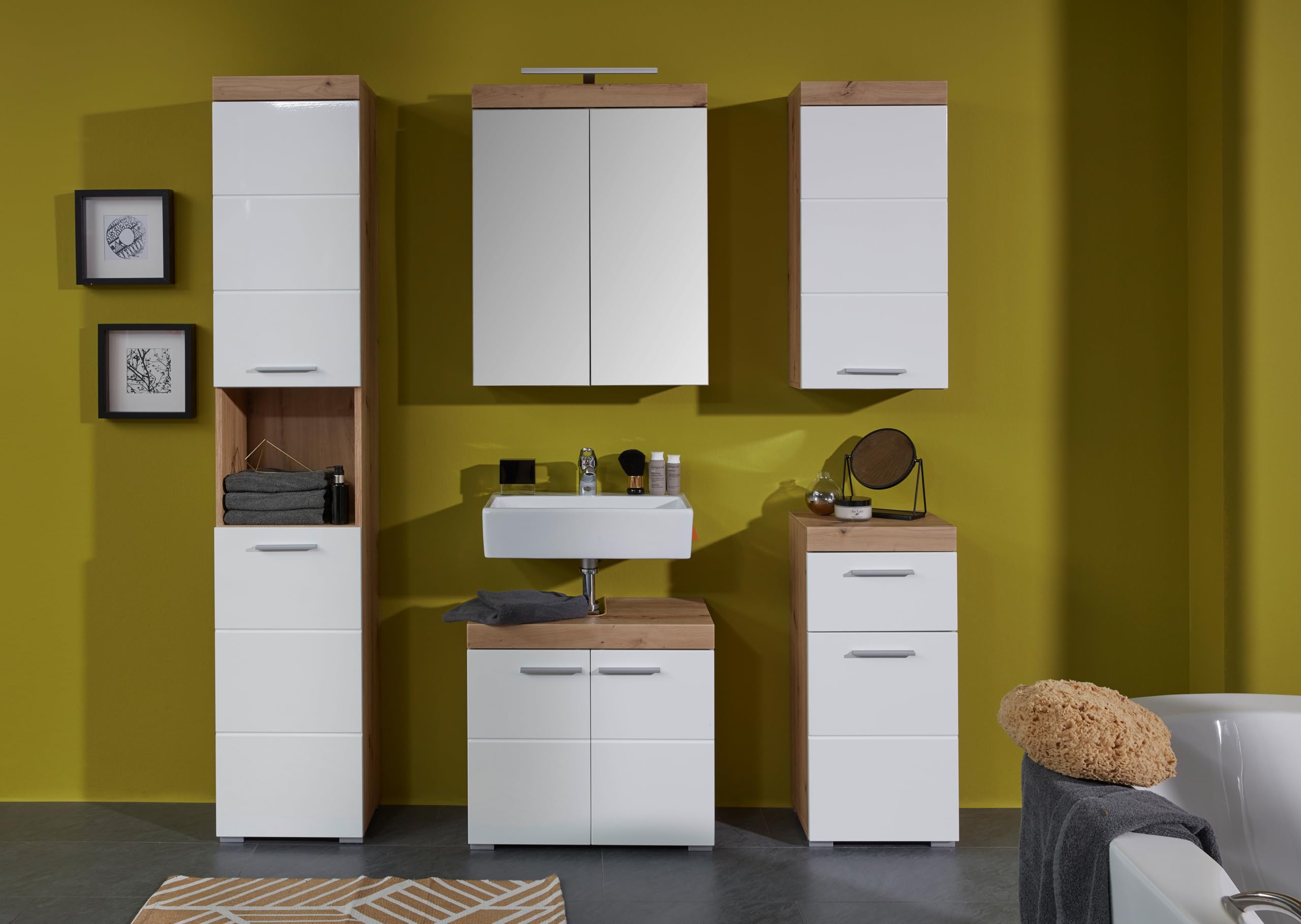 trendteam smart living - Spiegelschrank inkl. Beleuchtung - Bad - Amanda - Aufbaumaß (BxHxT) 60 x 77 x 17 cm - Farbe Weiß Hochglanz mit Asteiche - 139340607