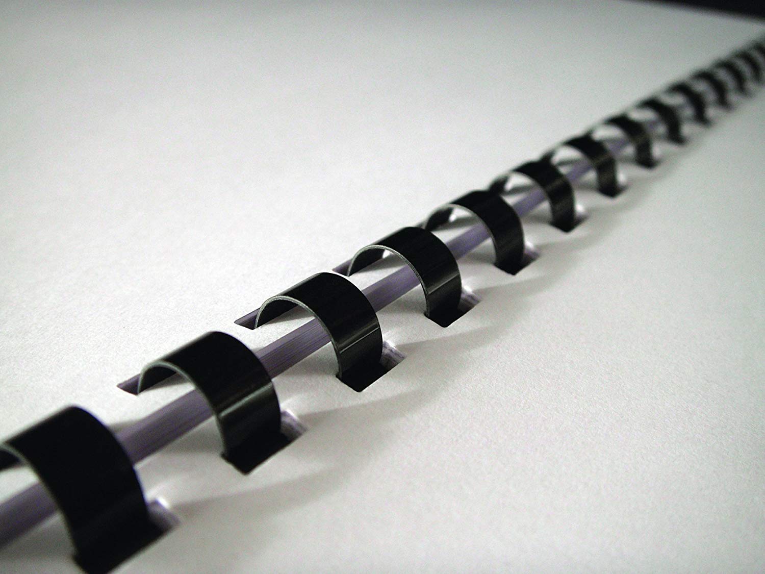 Fellowes - Dorsi in plastica per rilegatura a pettine, 1,5 cm, capacità 340 fogli, colore: nero, 10 per confezione, confezione da 5, 50 pezzi in totale (52066)