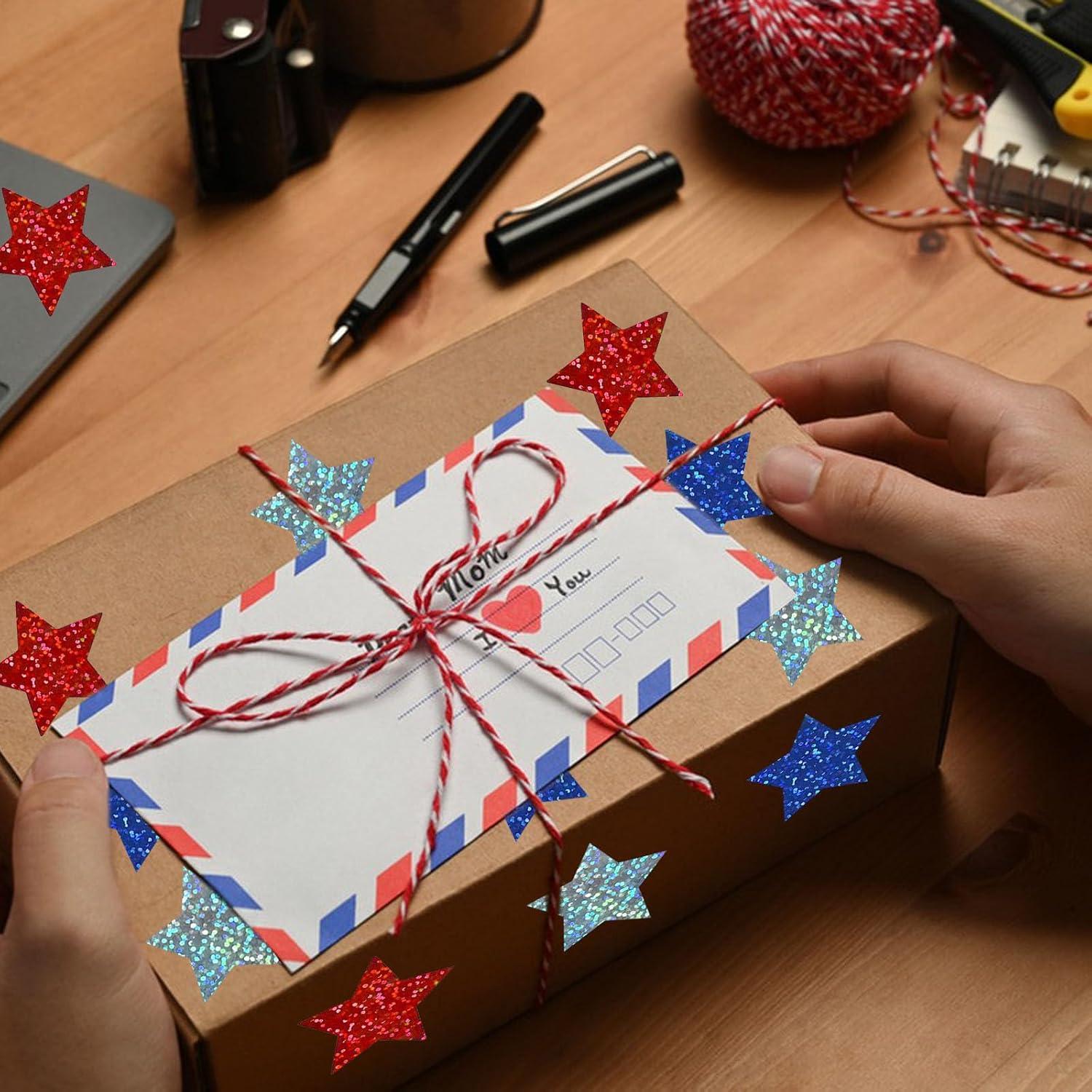 500pcs 4th of July Patriotic Stickers,Red White and Blue Laser Glitter Star Sticker,1.5Inch Self Adhesive Patriotic Sticker,for Envelopes, Gift Box Classroom，Independence Day Reward Decorations