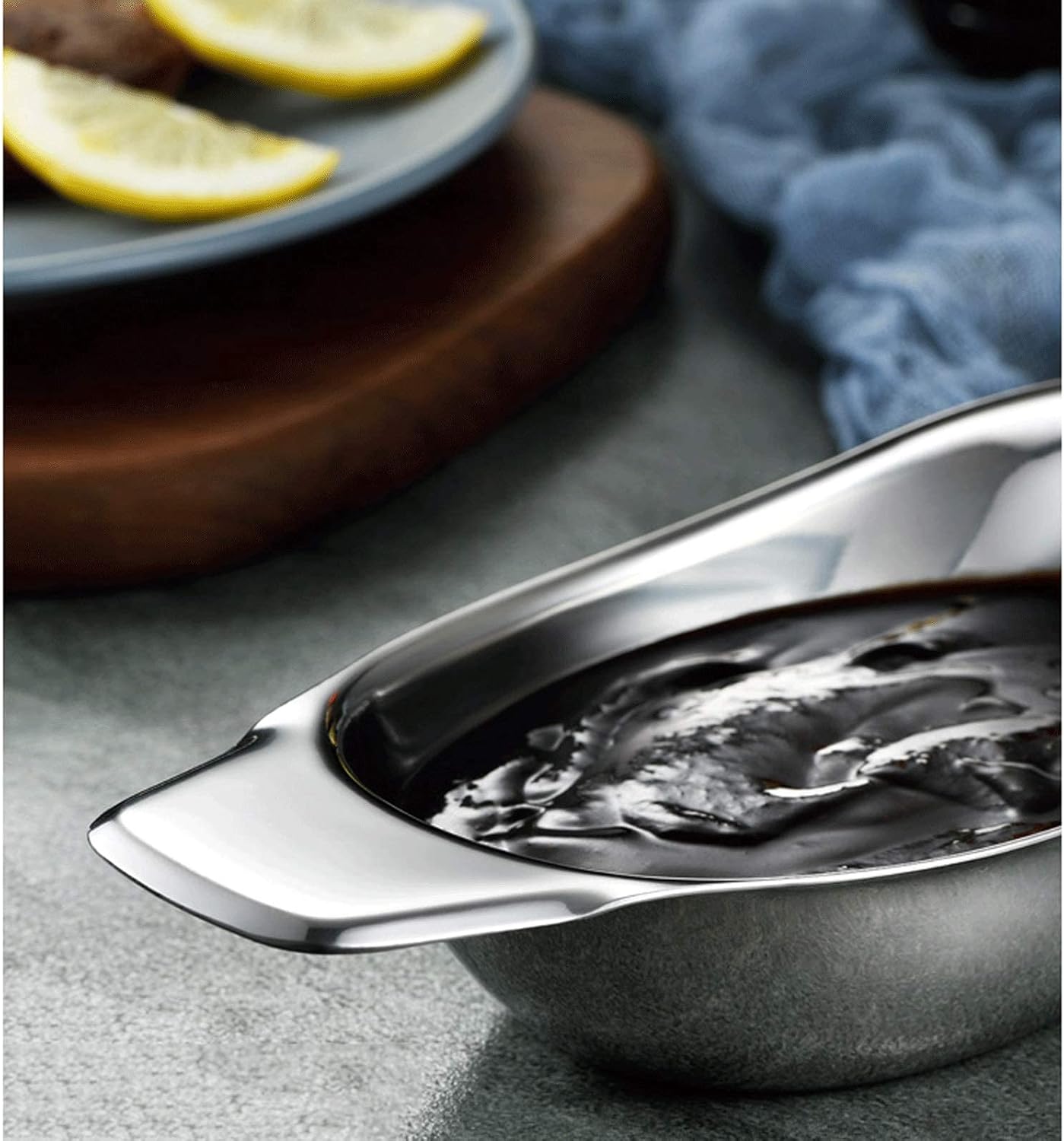 220ml Gravy Boat Creamy Stainless Steel Sauce Boat Used for Black Pepper Sauce Salad Dressing Vessel Shaped Seasoning Bottle