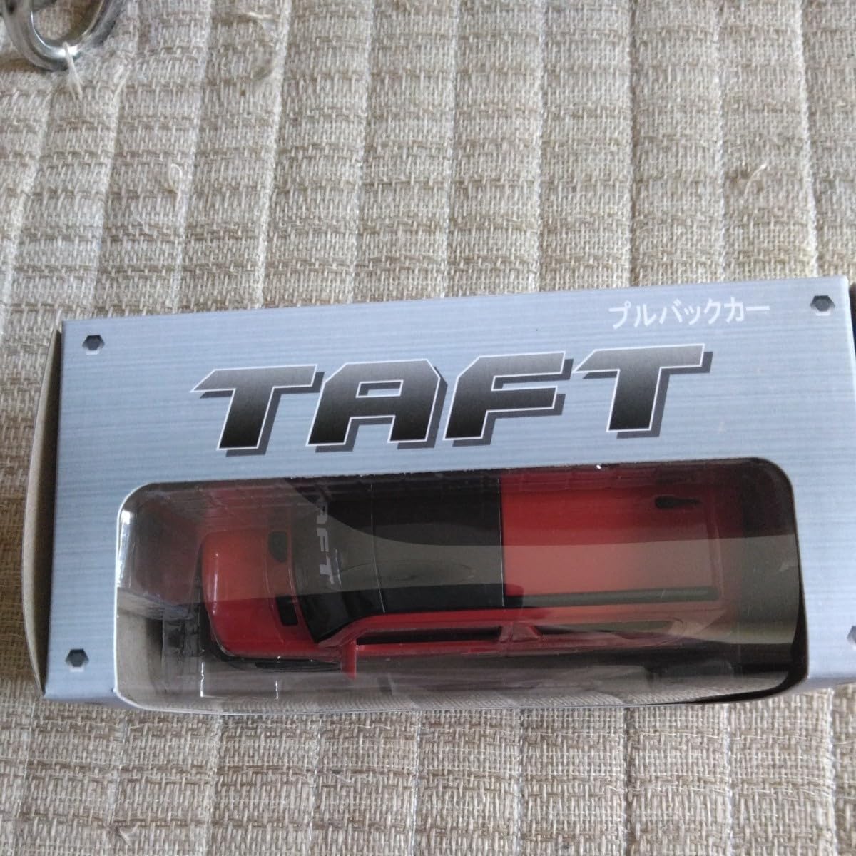 ダイハツ タフト コパノーレッド プルバックカー カラーサンプル