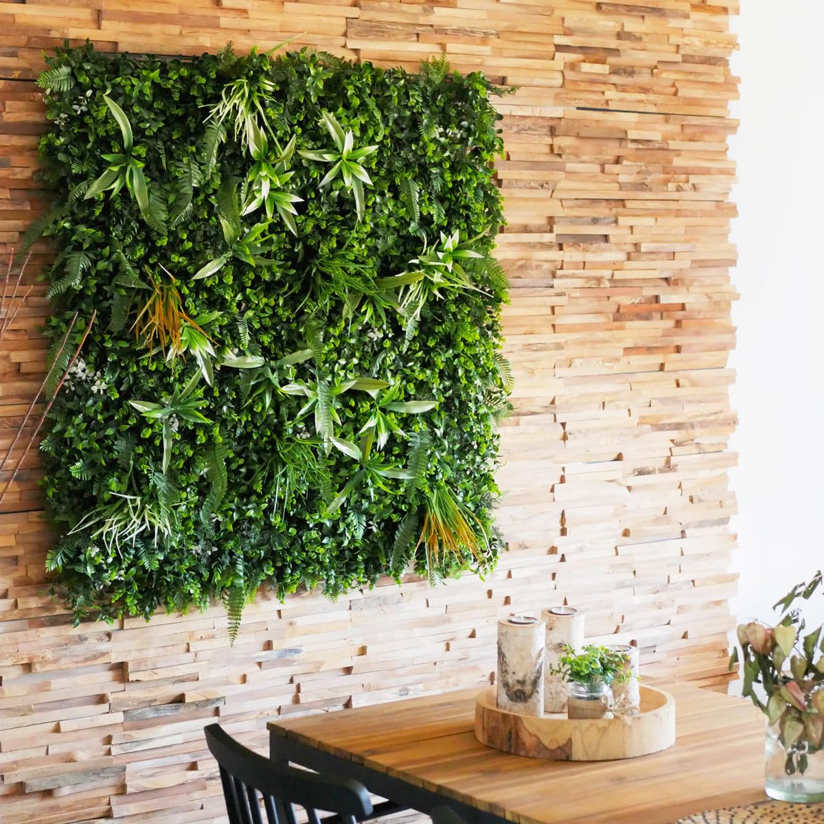 Mur végétal artificiel savane pour cacher un vis-à-vis de balcon