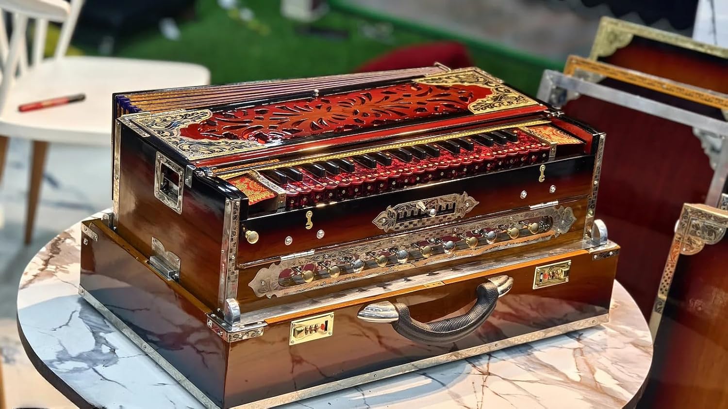 NamasteHimalayas Limited Edition 3-Reed 9-Scale Changer 3.75 Professional Octave Harmonium Stunning Red Sunburst Finish, Custom Nameplate Best for Yoga, Kirtan, Sound Healing Therapy, Meditation