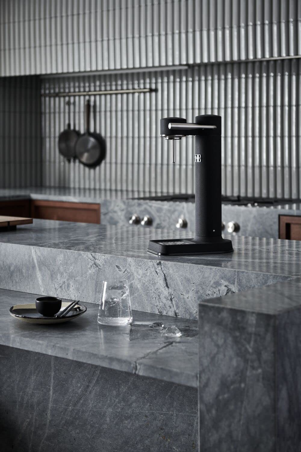 Aarke Carbonator 3, Gasatore D’Acqua Per Trasformare L’Acqua In Acqua Frizzante, 2 x Bottiglie (800ml), Finitura Nera Opaca - 4