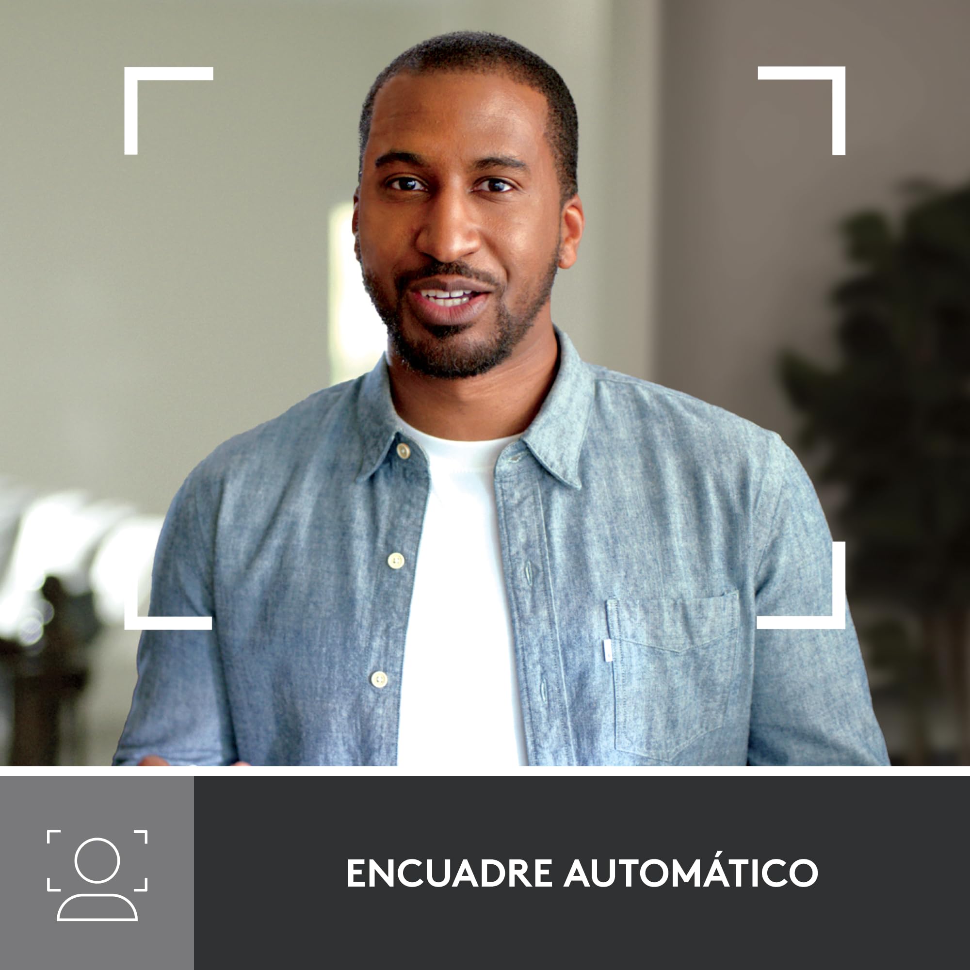 Logitech Brio 500 HD Webcam Ajuste Luz, Modo Visualización, Mics Duales con Reducción Ruido, Cubierta Privacidad Cámara Web, Admite MS Teams, Google Meet, Zoom, Cable USB-C - Grafito