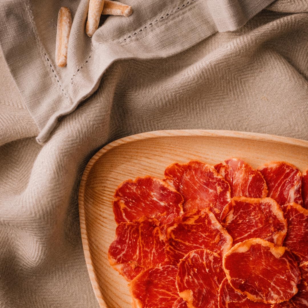 Maximiliano Jabugo - Lomo de Bellota 100% Ibérico | Estuche 80gr Loncheado | Adobo Tradicional con Pimentón | Curación Natural en Jabugo | Embutido Ibérico Gourmet