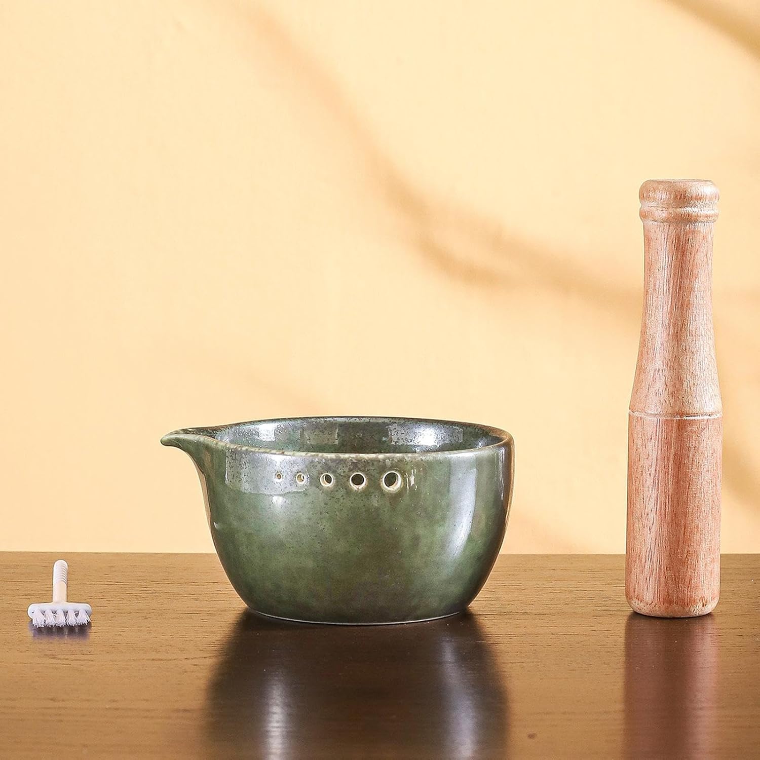 Garlic Bowl Grater, Food Grinder Kitchen Tool, Garlic Grinding Bowl for Food Prep Cheese Potato Citrus Sauces, Non-Slip Material Design, Cooking Gadget Accessory for Camping Dormitory Home Daily Meals