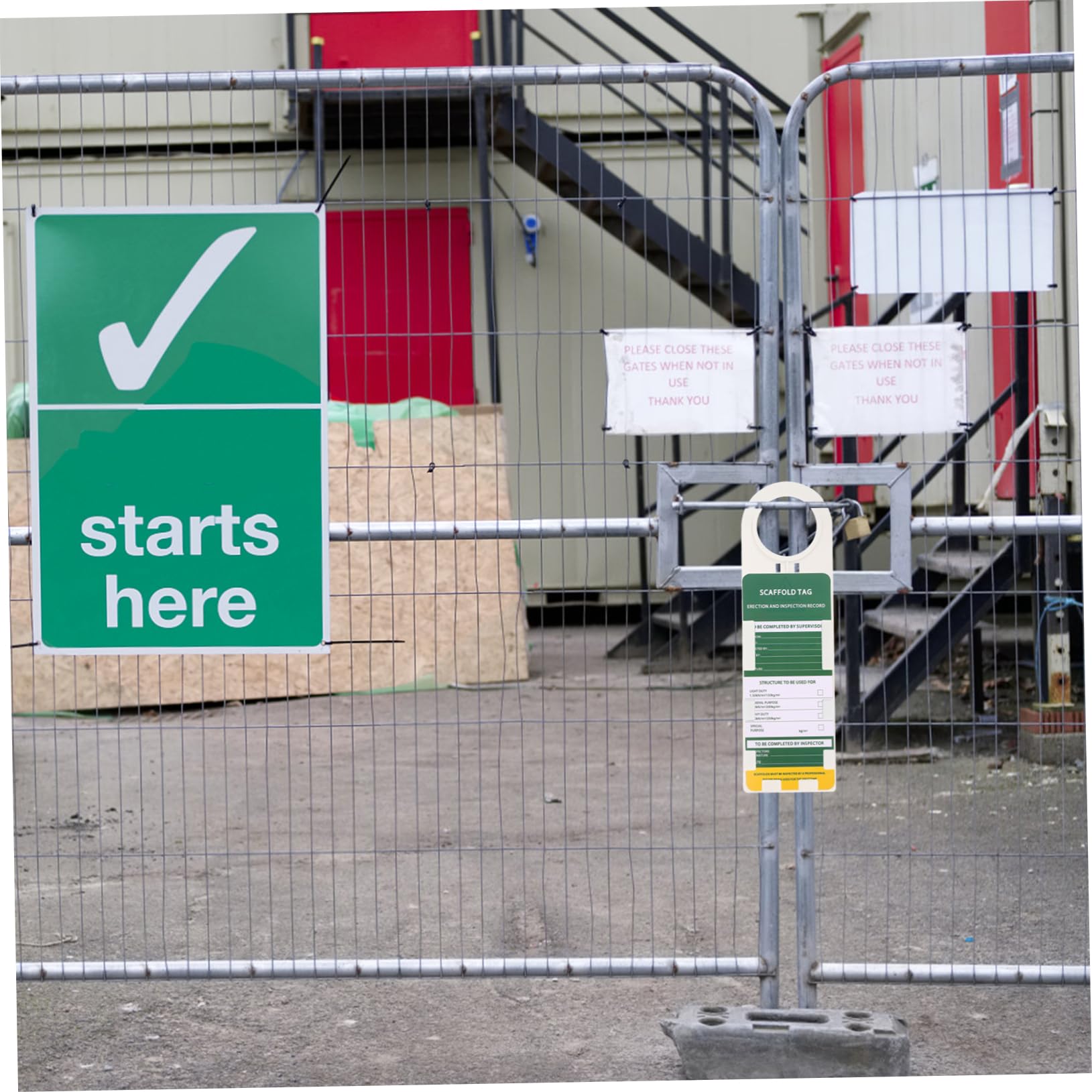 Garneck Set 3 Supporti Durevoli e 6 Inserti di 9 Etichette di Ispezione per Scale e Ponteggi Resistenti All'umidità per Sicurezza Sul Lavoro Industriale e'aperto
