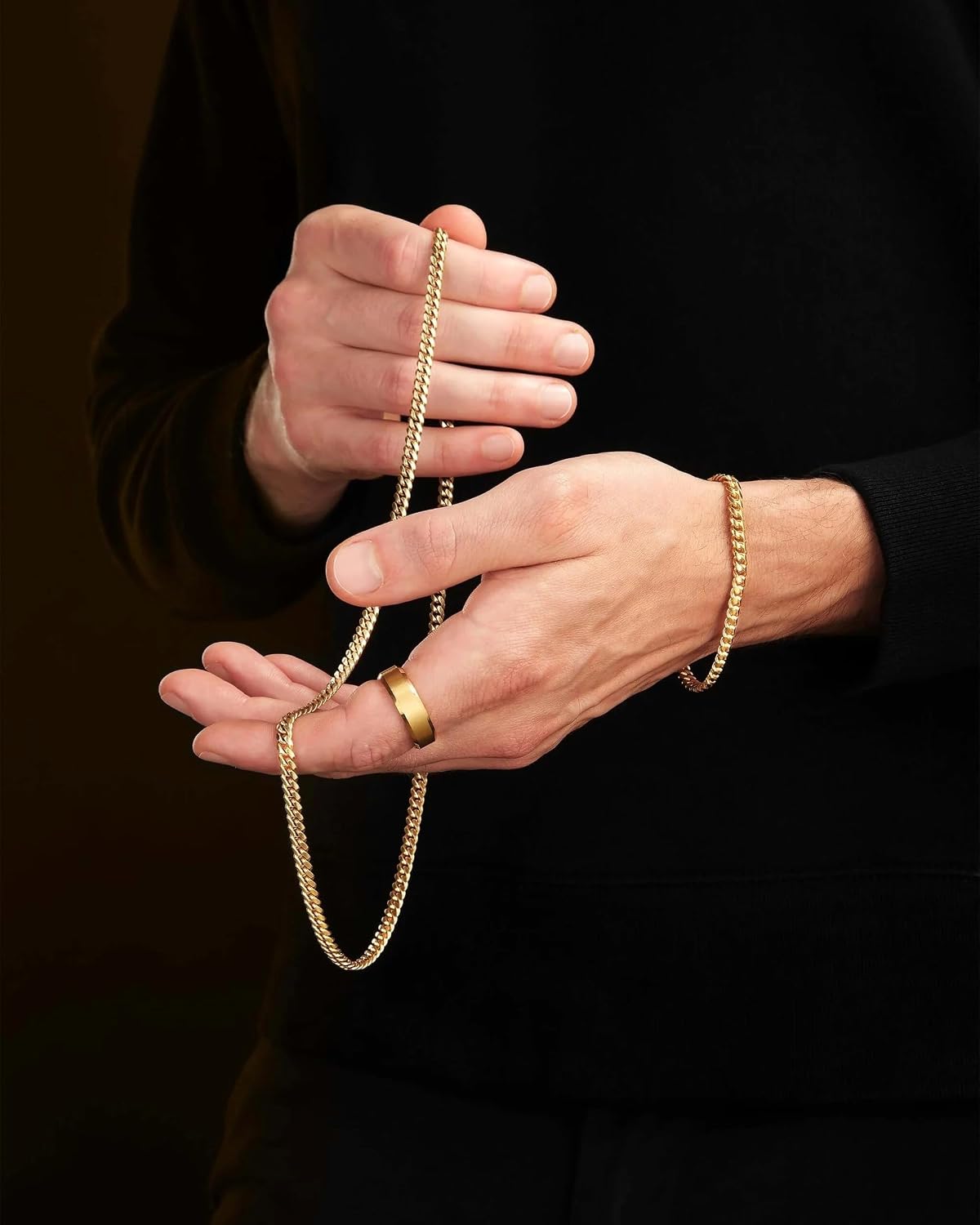 5mm Gold Cuban Link Chain Necklace for Men ＆ Women，14K Gold Chain Necklace for Women & Men Chains for Mens Cuban Chains Necklaces,Dainty Jewelry Gifts Size 18/20/22/24in