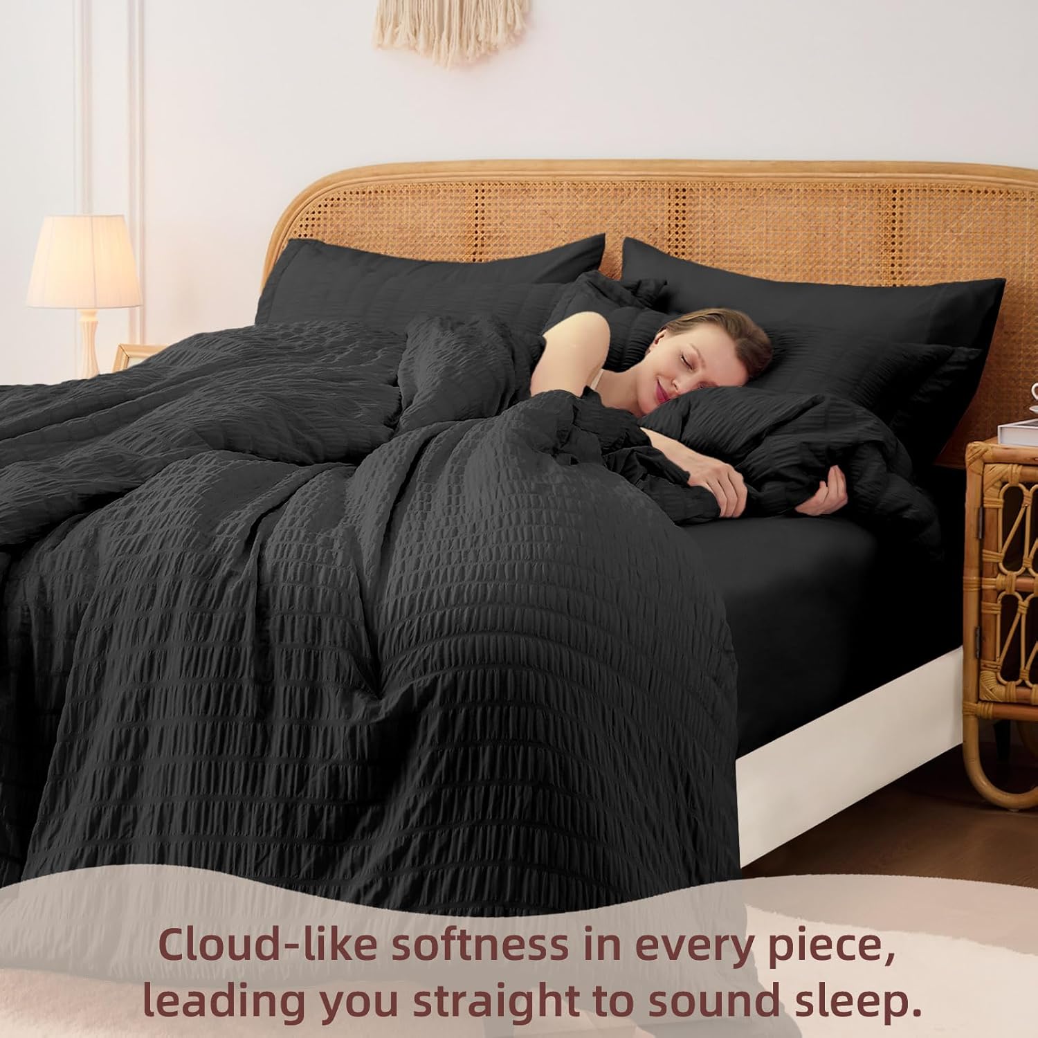 FUANNA Queen Comforter Set 7 Pieces, Luxury Seersucker Bed in a Bag Queen Size for All Seasons, Soft Bedding Set with Comforter, Flat Sheet, Fitted Sheet, Pillowcases & Shams for Bedroom, Black