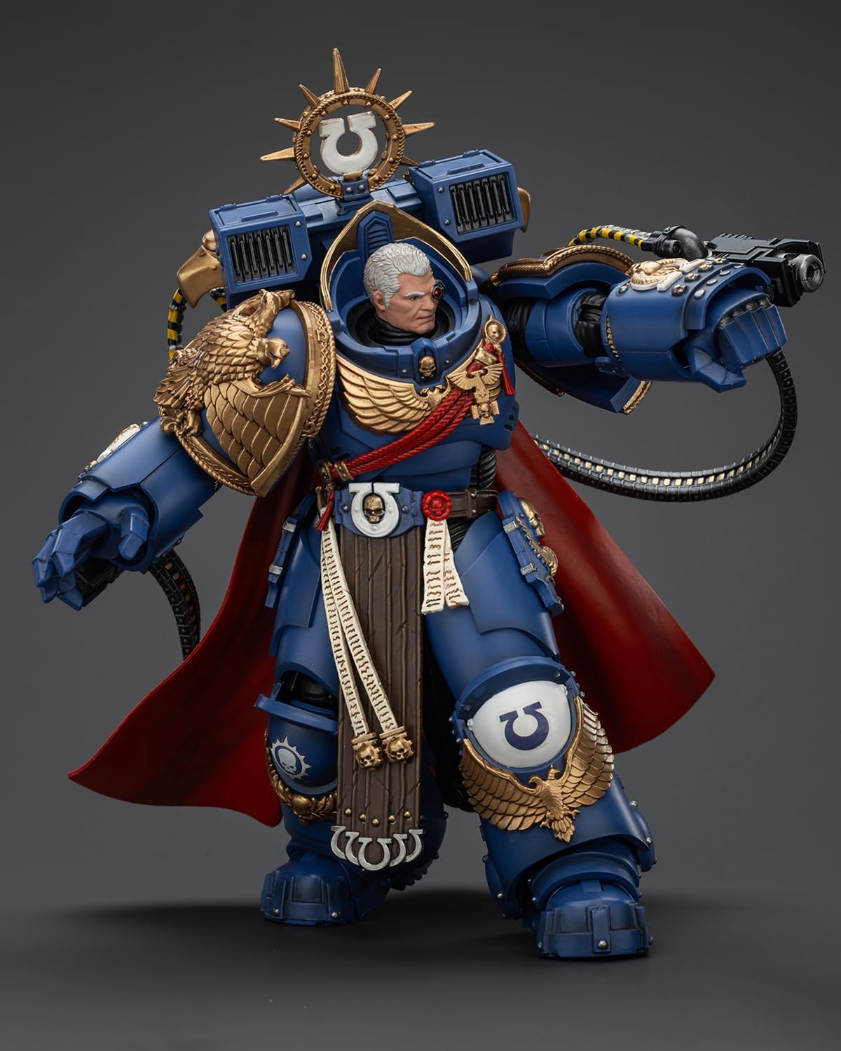 JoyToy 40K Genuine License 1:18 Action Figure, Ultramarines Marneus Calgar, Chapter Master with MKX Gravis Armour and Gauntlets of Ultramar