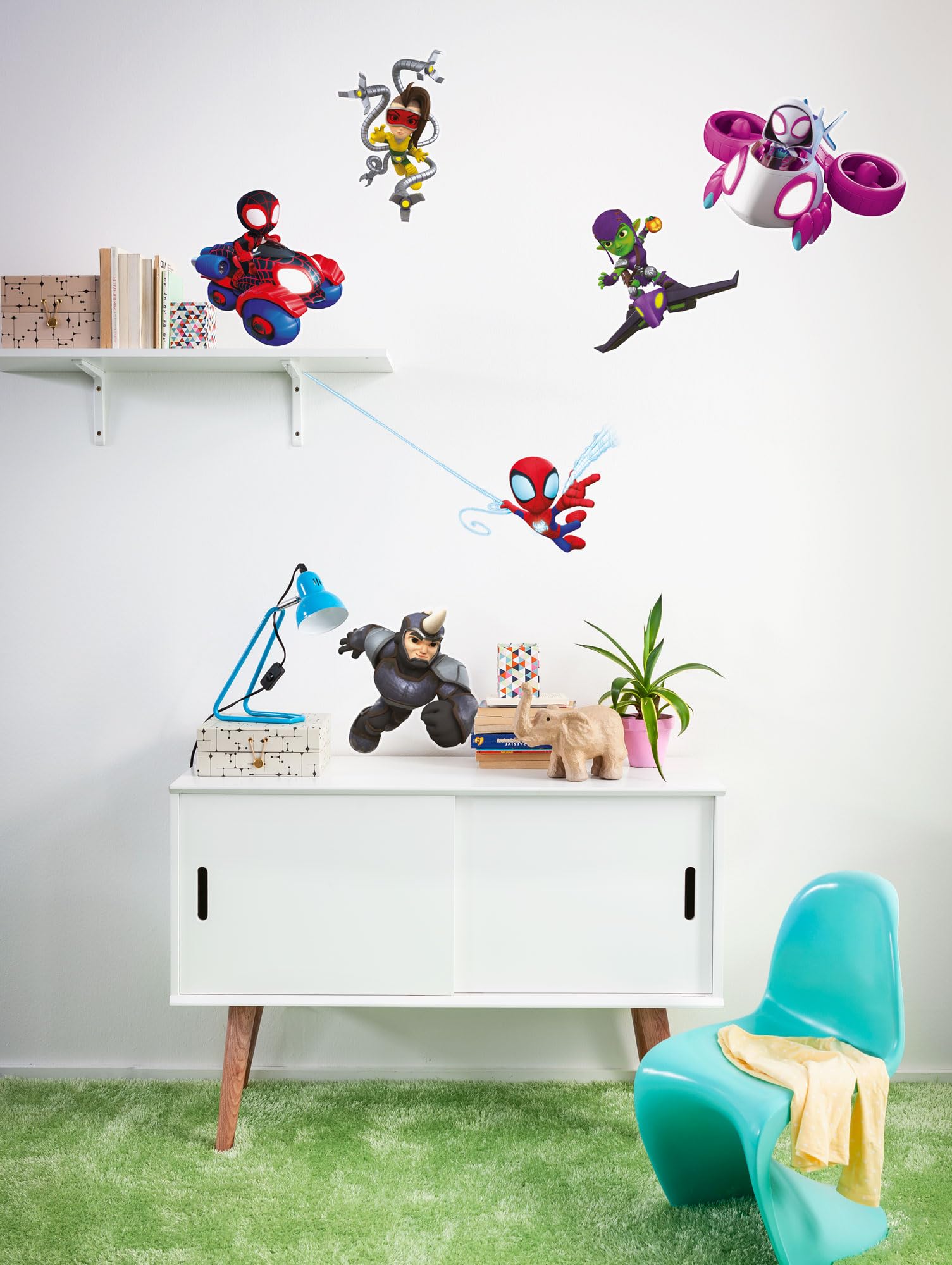 Wandtattoo - Spidey and His Amazing Friends Chasing - Größe 50 x 70 cm - Komar, Kinderzimmer, Wandaufkleber, Wanddekoration, Wandsticker