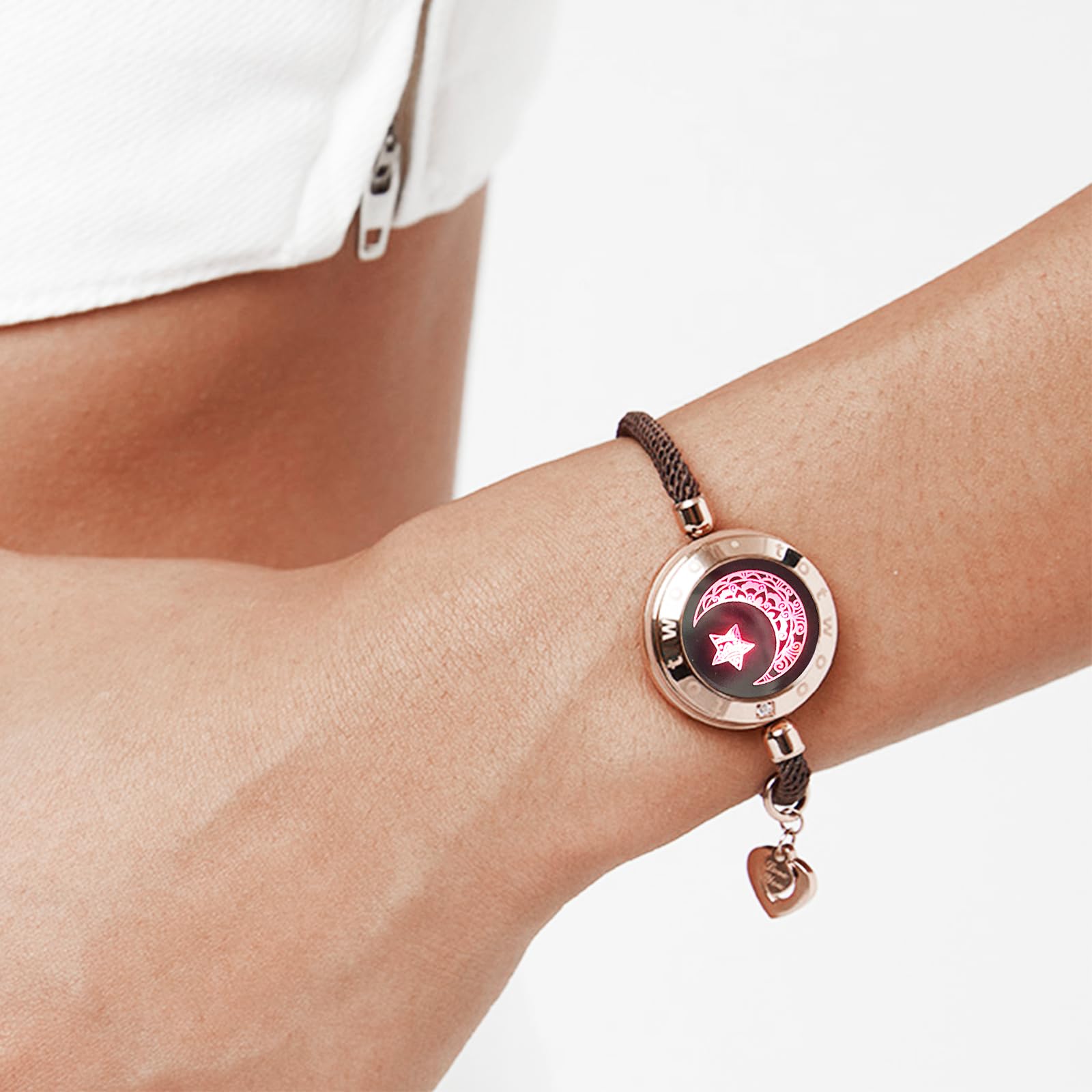 TOTWOO Pulseras táctiles de larga distancia con función de vibración, joyas inteligentes para él y ella, pulseras a juego, patrón de sol y luna, regalos para parejas, pareja de pareja de pareja uno a