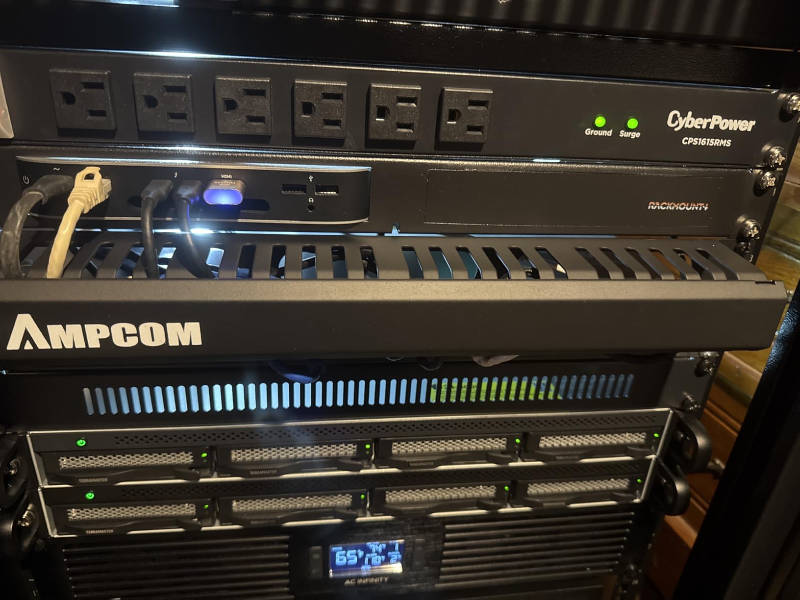 AMPCOM 1U Cable Management Horizontal Mount 19 inch Server Rack with ...