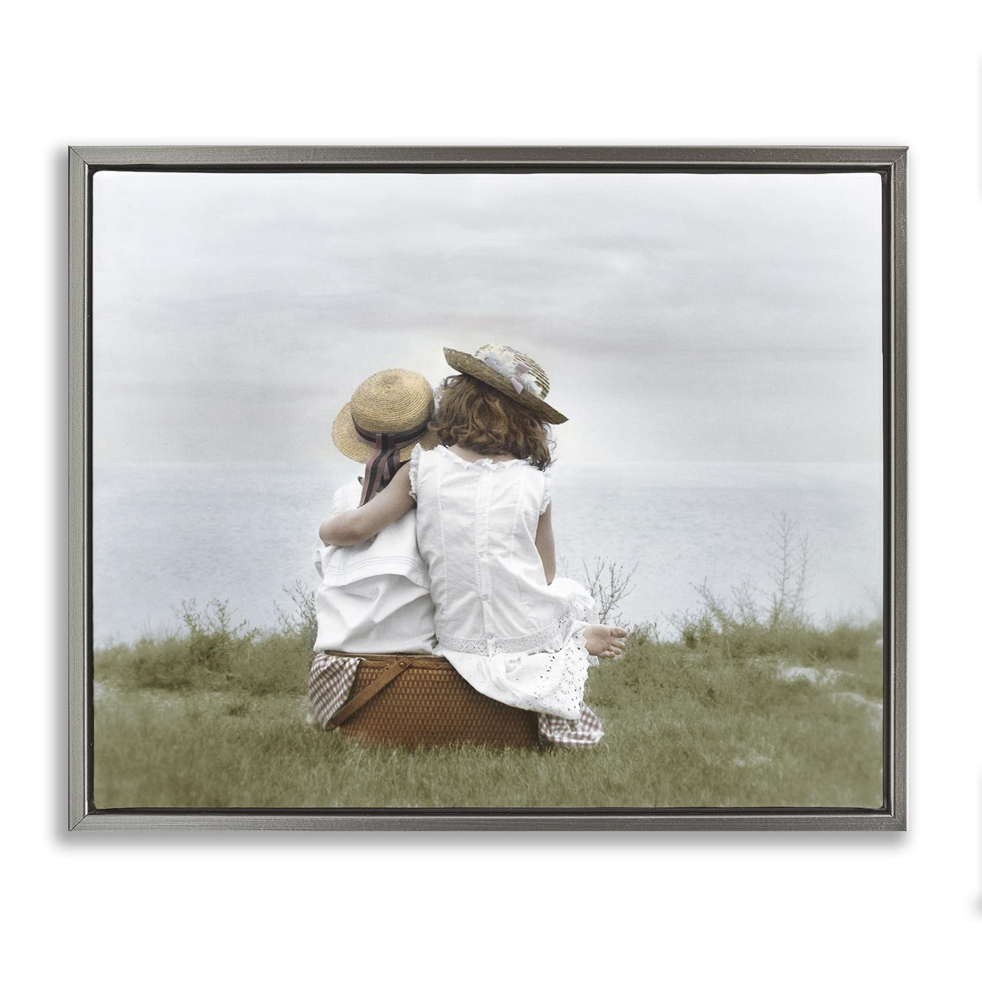 Stupell Industries Luster Gray (Matte) 'Friends By The Ocean'| Floating Frame Canvas Art