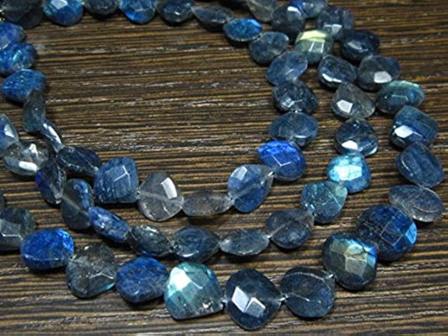 Labradorite bleue en cœur pour créer vos bijoux d'été et accessoires bohèmes