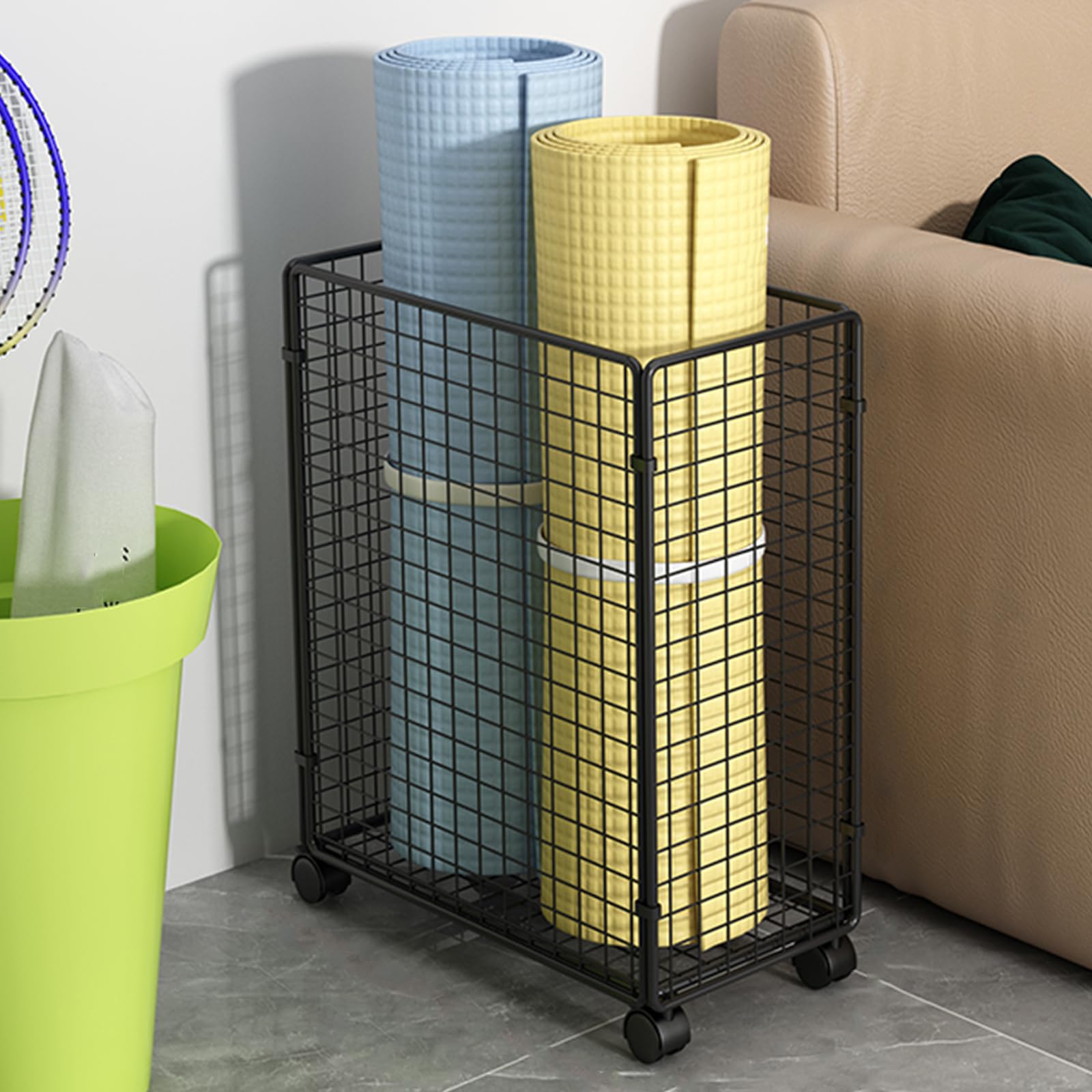 Rangement tapis yoga roulettes pour libérer l'espace au sol