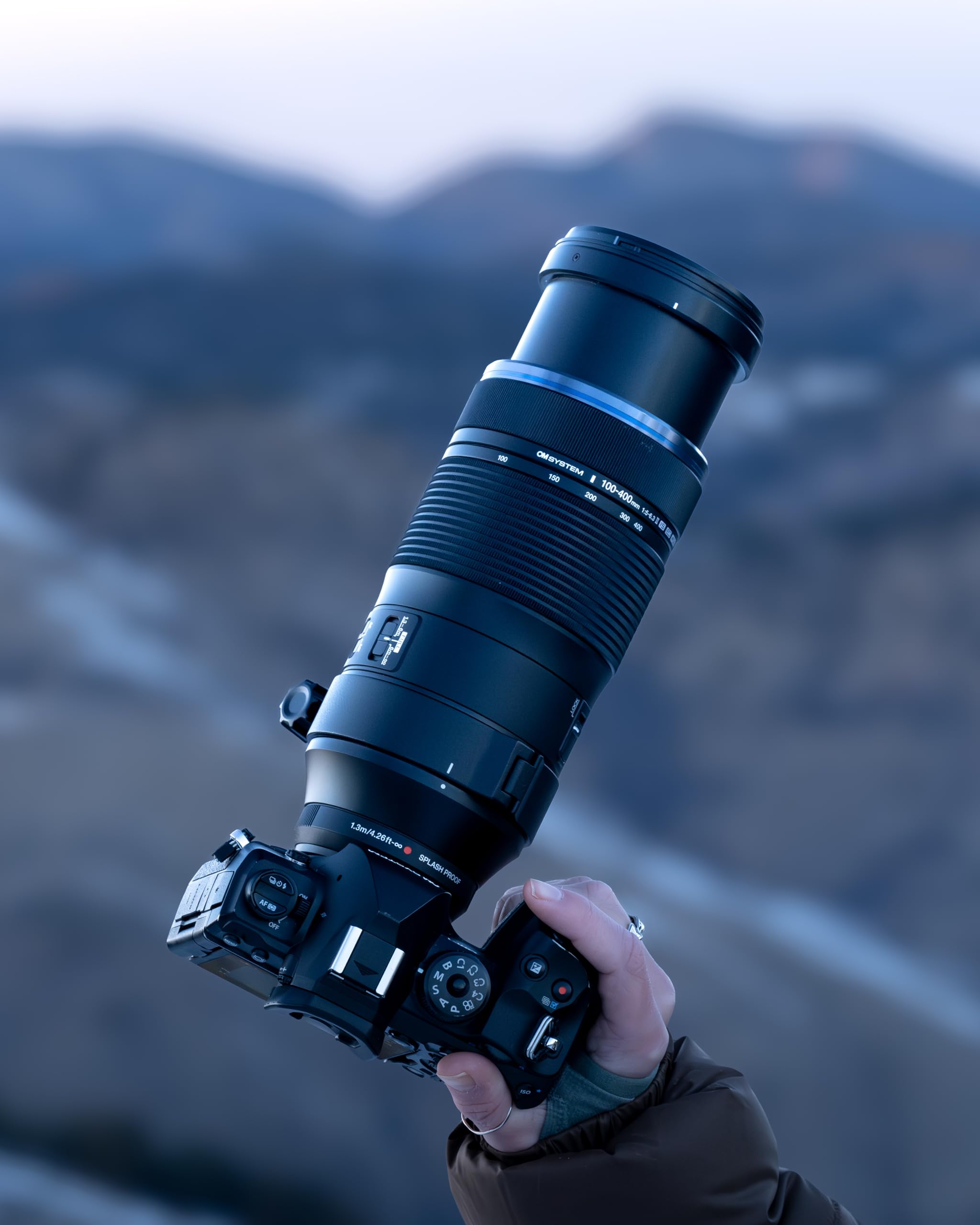OM SYSTEM M.Zuiko Digital ED 100-400 mm F5.0-6.3 IS II Kompaktowy obiektyw do montażu na statywie z 5-osiową synchronizacją IS (mikro cztery trzecie)