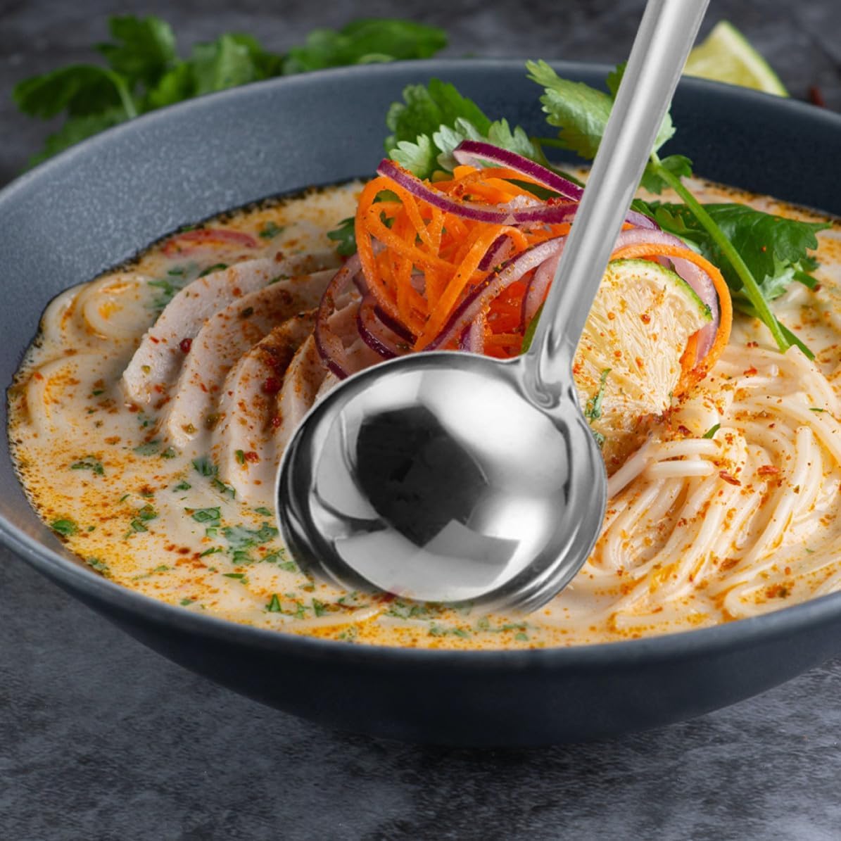 KOMBIUDA Stainless Steel Cooking Ladle with Wood Grain Handle, Long Handle Soup Spoon for Kitchen Use, Heat-resistant and User-friendly Design, for Camping and Restaurant