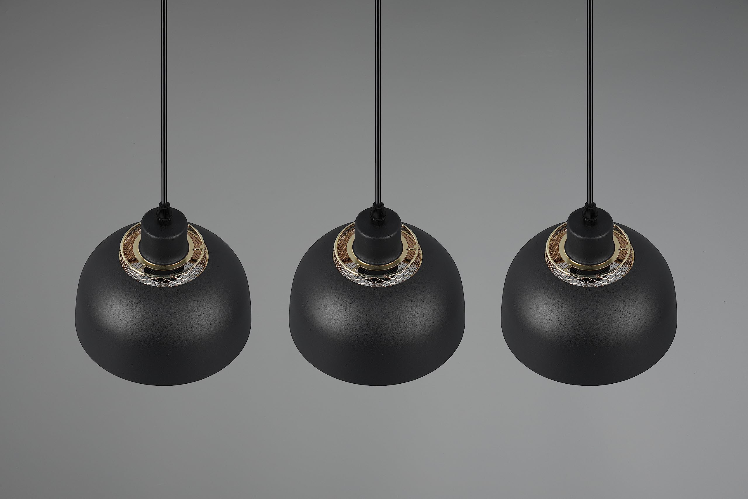 Reality, zawieszenie, dziurkowanie 3xE27, max.40,0 W Korpus: Metal, czarny matowy D:68,0cm, D:18,0cm, H:150,0cm IP20,