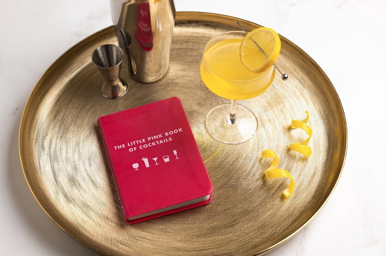 The Little Pink Book of Cocktails: The Perfect Ladies' Drinking Companion - Image 3