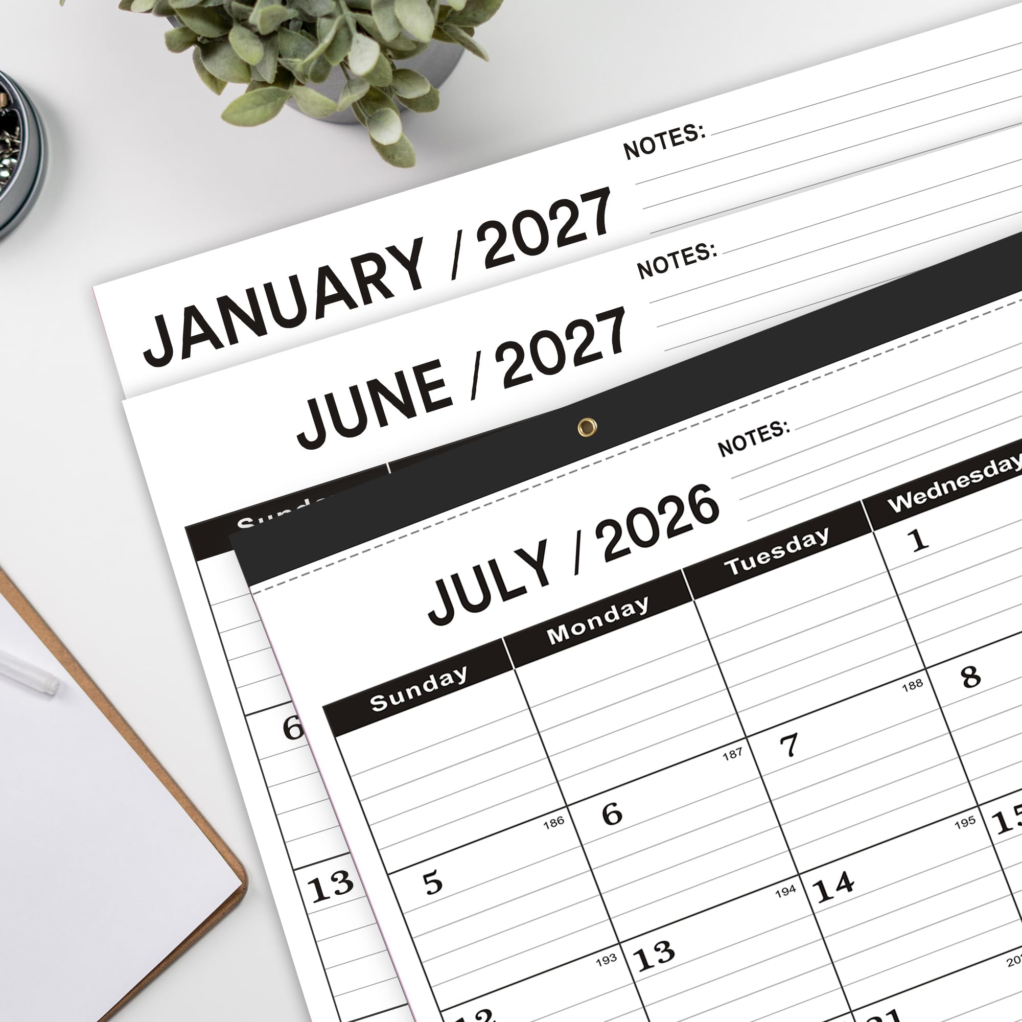 Calendario da tavolo 2024-2025, da luglio 2024 a dicembre 2025, grande calendario da scrivania 2024-2025, calendario per aule 43,2 x 55,9 cm con copertina in PVC, fori rotondi e elenco note (nero)