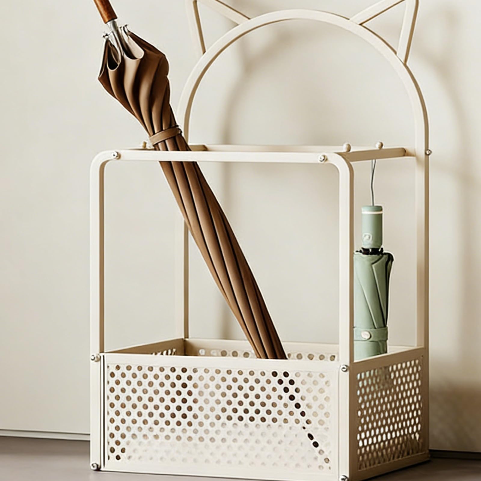 Porte-parapluie métallique robuste et moderne pour une décoration haut de gamme