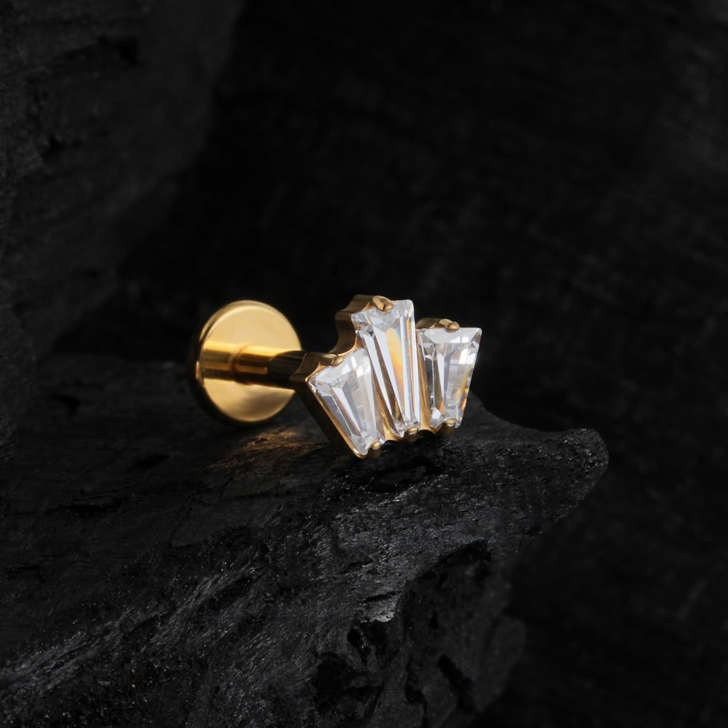 FINE4U 1PC 16G Gold Cartilage Earring 6mm 8mm - ASTM F136 Titanium Piercing Jewelry for Tragus, Helix Conch, Internally Threaded - Image 4