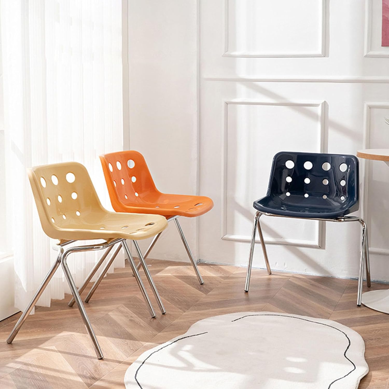 Mid Century Dining Chair, Farmhouse Plastic Openwork Upholstered Accent Chair with Chrome Metal Frame, Curved Backrest Kitchen Chair for Indoor-Outdoor Use