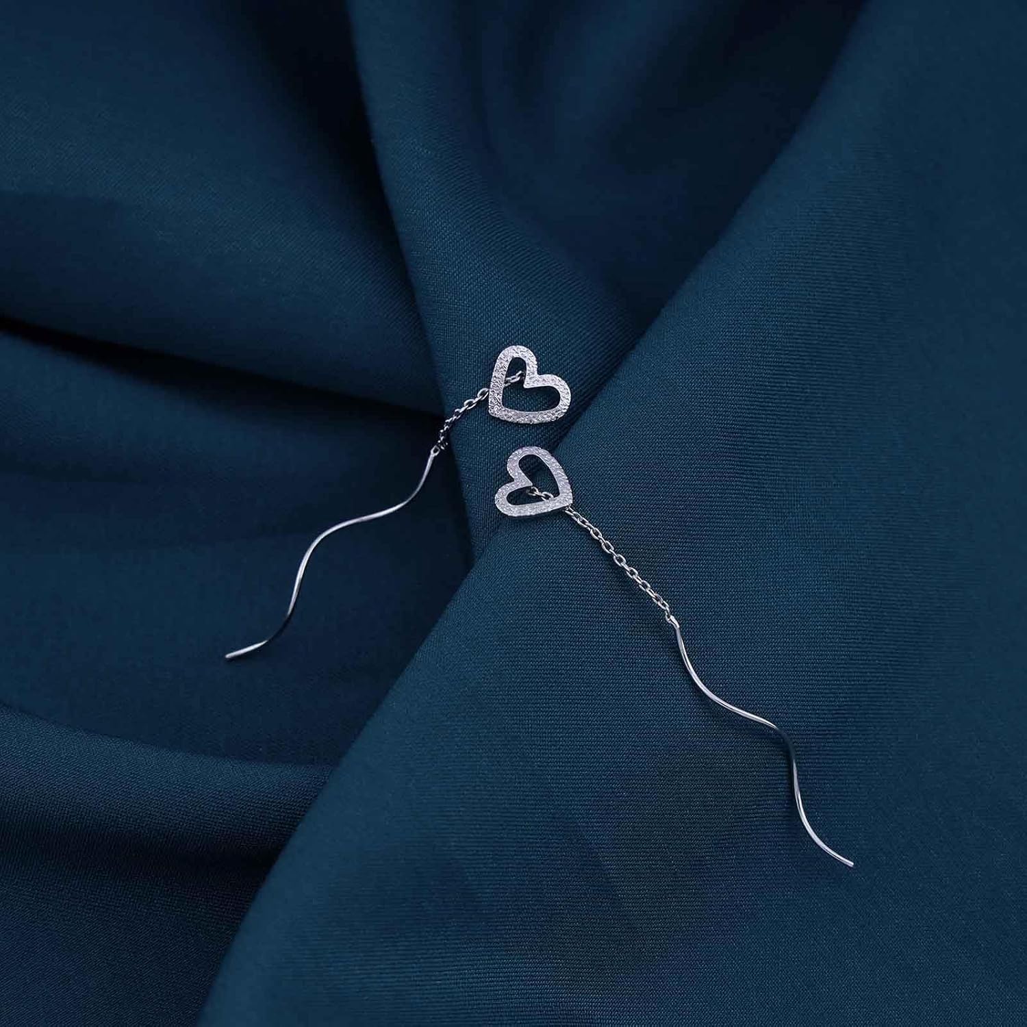 Silver Heart Threader Earrings Hollow Heart Ear Threader Earrings Long Heart Threader Dangle Earrings Tassle Chain Drop Earrings Jewelry for Women - Image 3