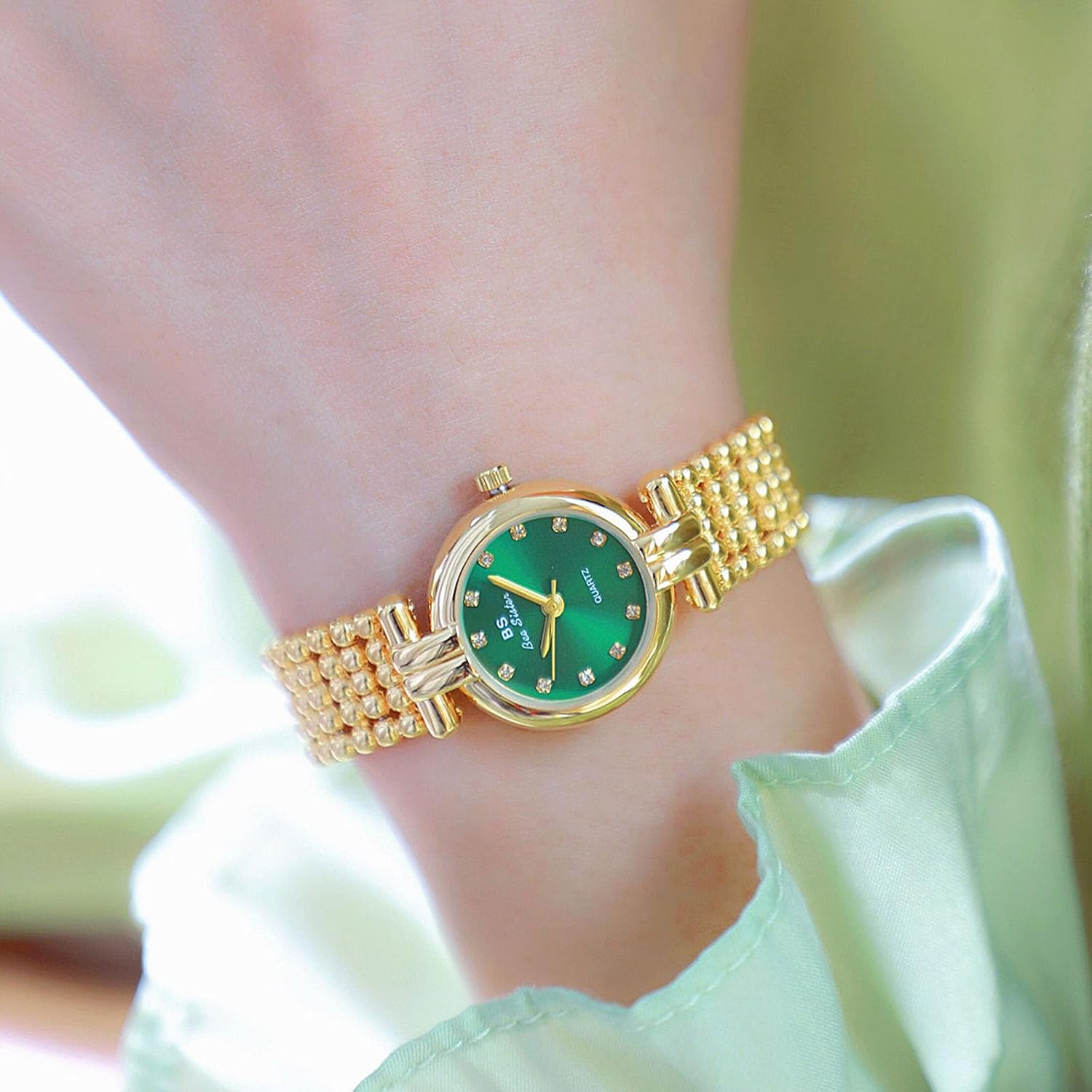 Elegant Petite Bracelet Watch for Women Luxury Gold Watches Waterproof Quartz Wristwatch Adjustment Tool Included