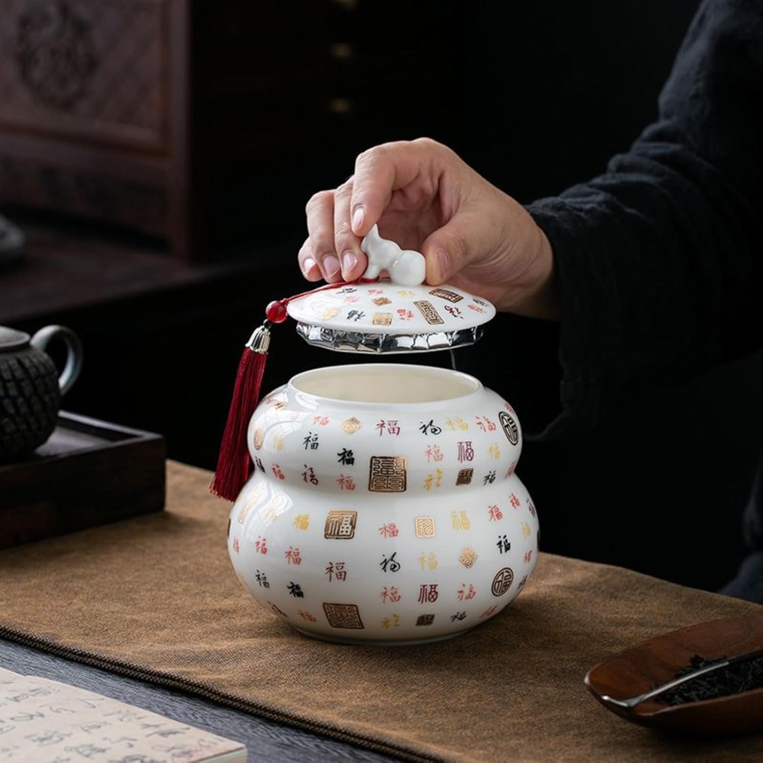 Mutton-fat Jade Porcelain Calabash Tea Caddy, 950ml 32.3oz, Sealed Jar Storing Tea Cans