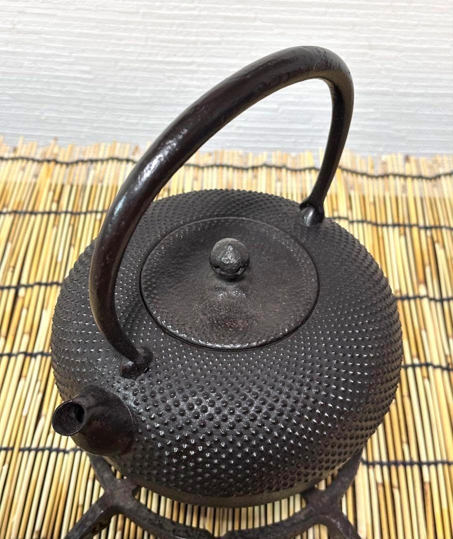 供箱等付属品付 南部藤枝工房 藤枝 昌行作12型あられ 南部鉄瓶 南部