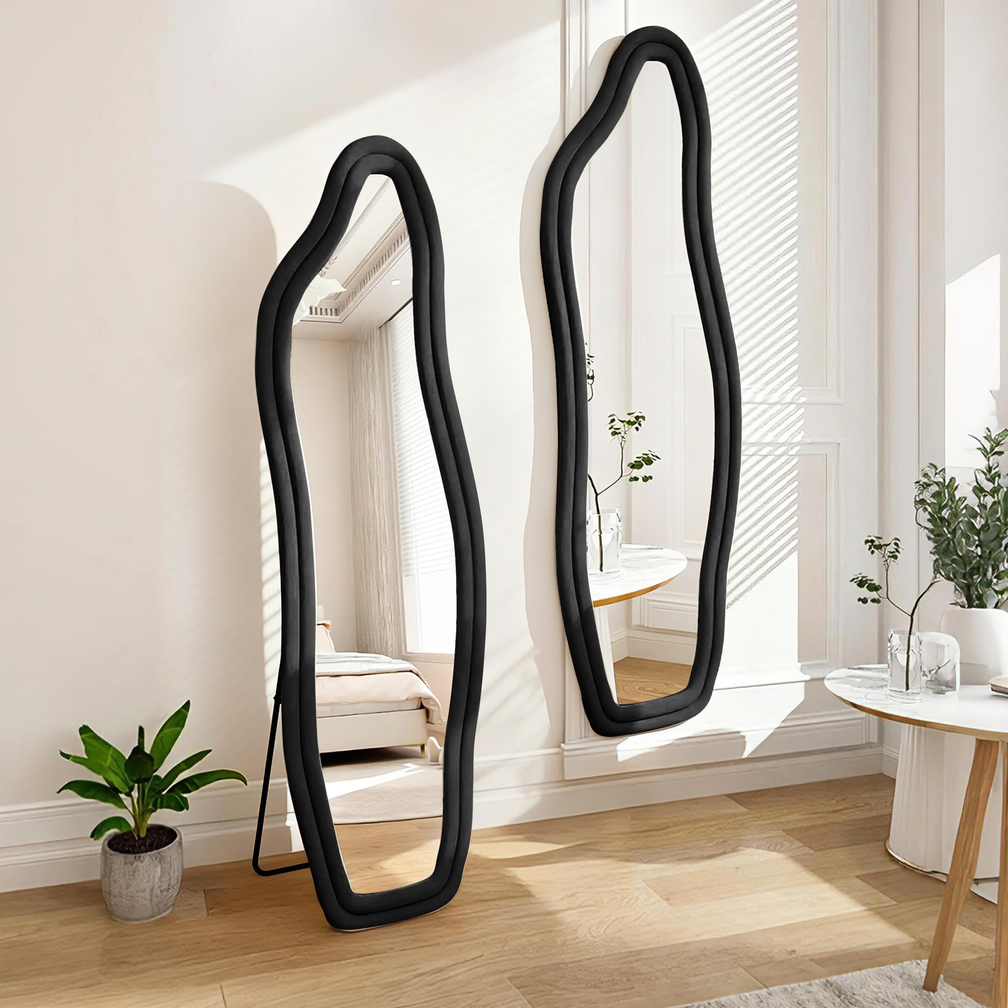 BRILVERDE Specchio a figura intera a forma di delfino, specchio da terra asimmetrico con cornice in velluto, specchio da vestizione per soggiorno, camera da letto, da appendere e da appoggiare (nero