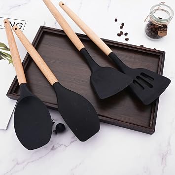 1pcs Silicone Flexible Spatula with Wooden Handle, Heat Resistant Kitchen Utensils Rubber Spatula Black Non-Stick Flexible Scrapers Baking Mixing Tool