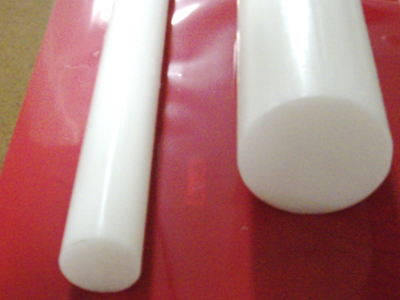 2-1/2" Diameter Natural Acetal Rod