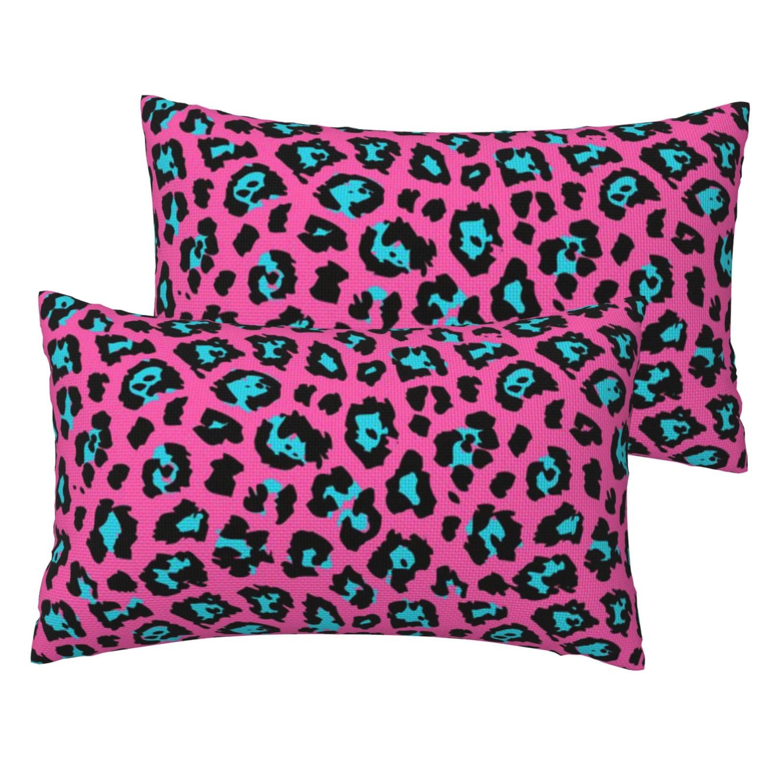 Housse de coussin léopard turquoise imitation lin pour créer un salon cosy et accueillant