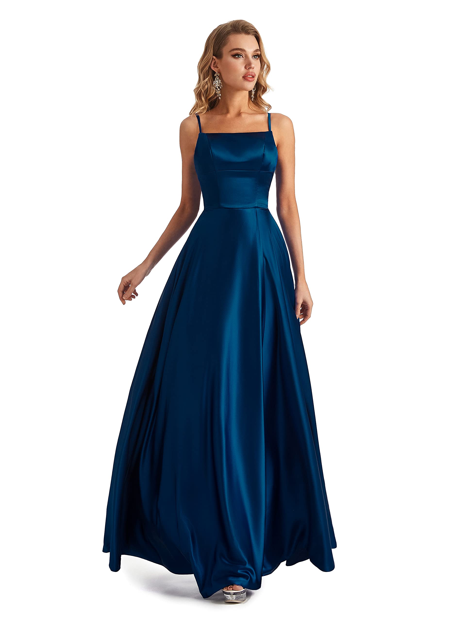 Vestido de fiesta de satén con tirantes delgados