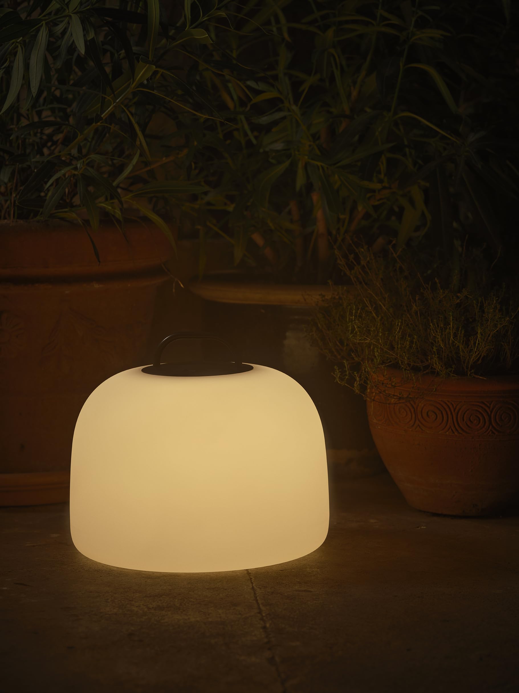 Nordlux KETTLE-Suspension d'extérieur Métal Ø36cm Blanc designé par Says Who