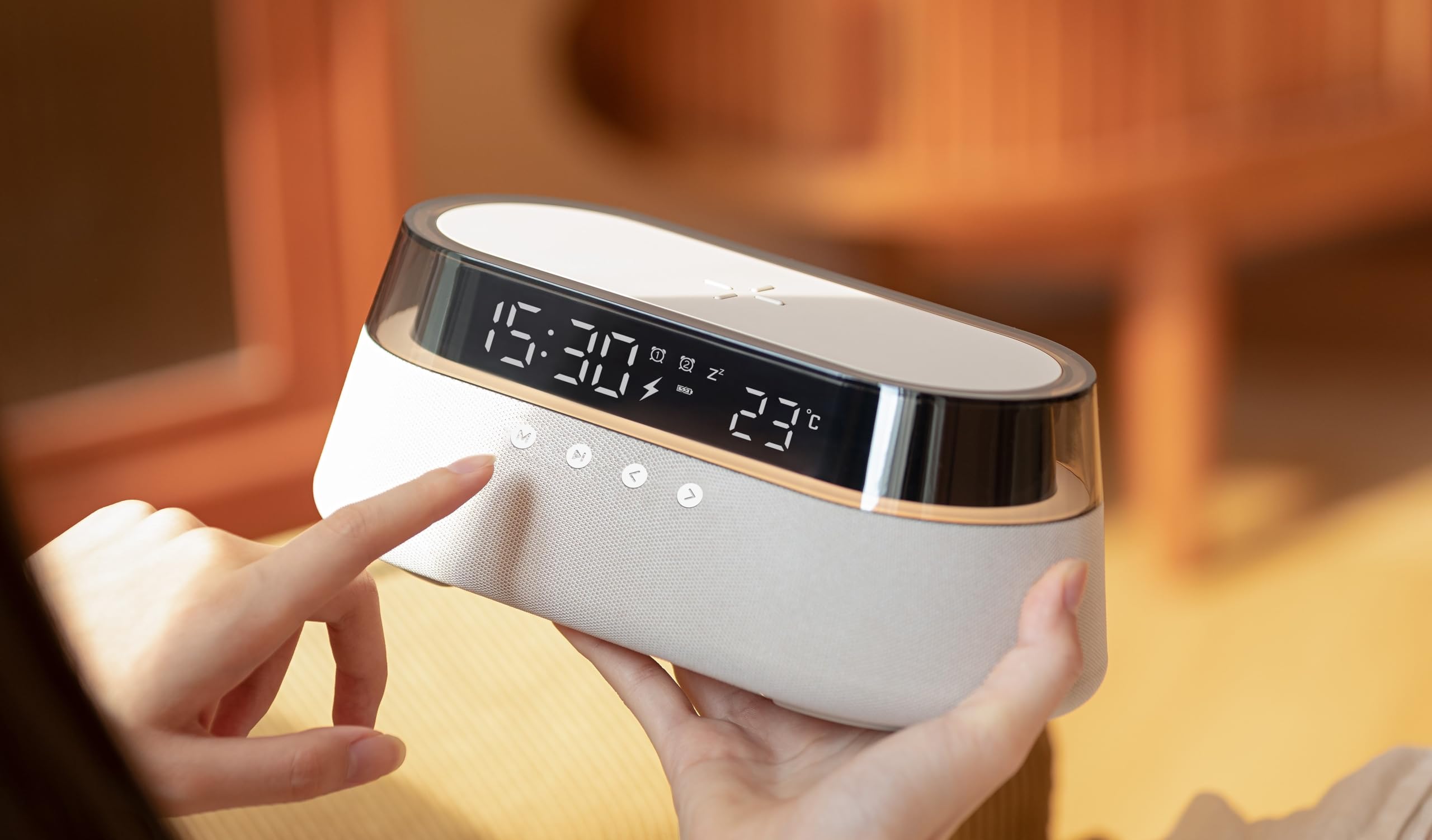 Station intelligente | Station de charge sans fil 6 en 1 | Haut-parleur Bluetooth | Horloge | Lampe | Radio | Chargeur sans fil rapide 15 W | Chargeur de téléphone portable pour iPhone