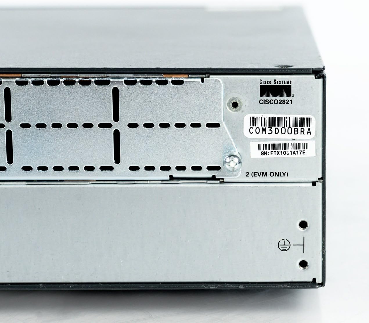 Close-up of Cisco CISCO2821 model and serial number label