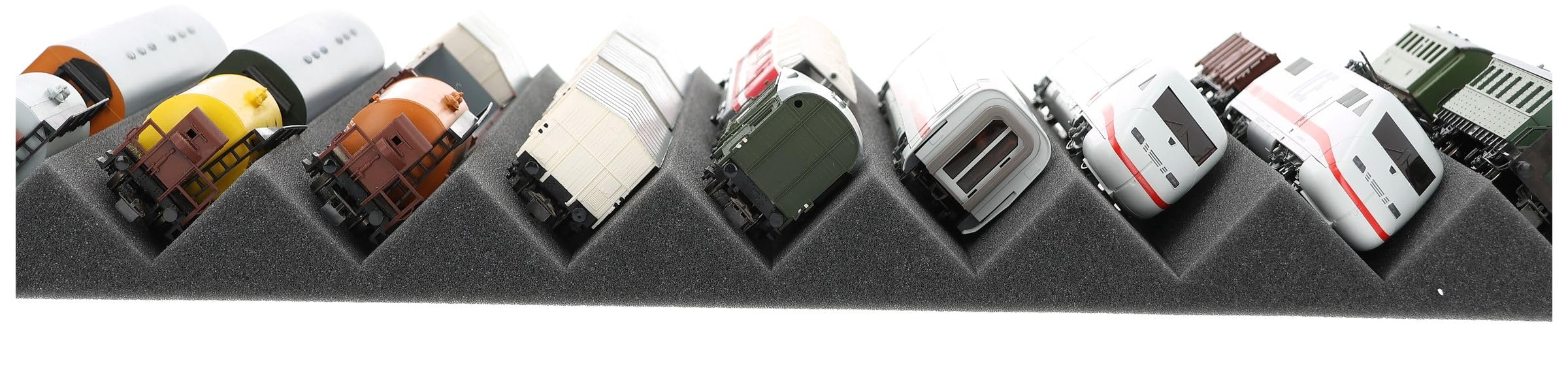 Feldherr EUMFJLA01 Zugliege Spur H0-9 Fächer für Modelleisenbahn Loks, Waggons und Fahrzeuge, 2 Stück