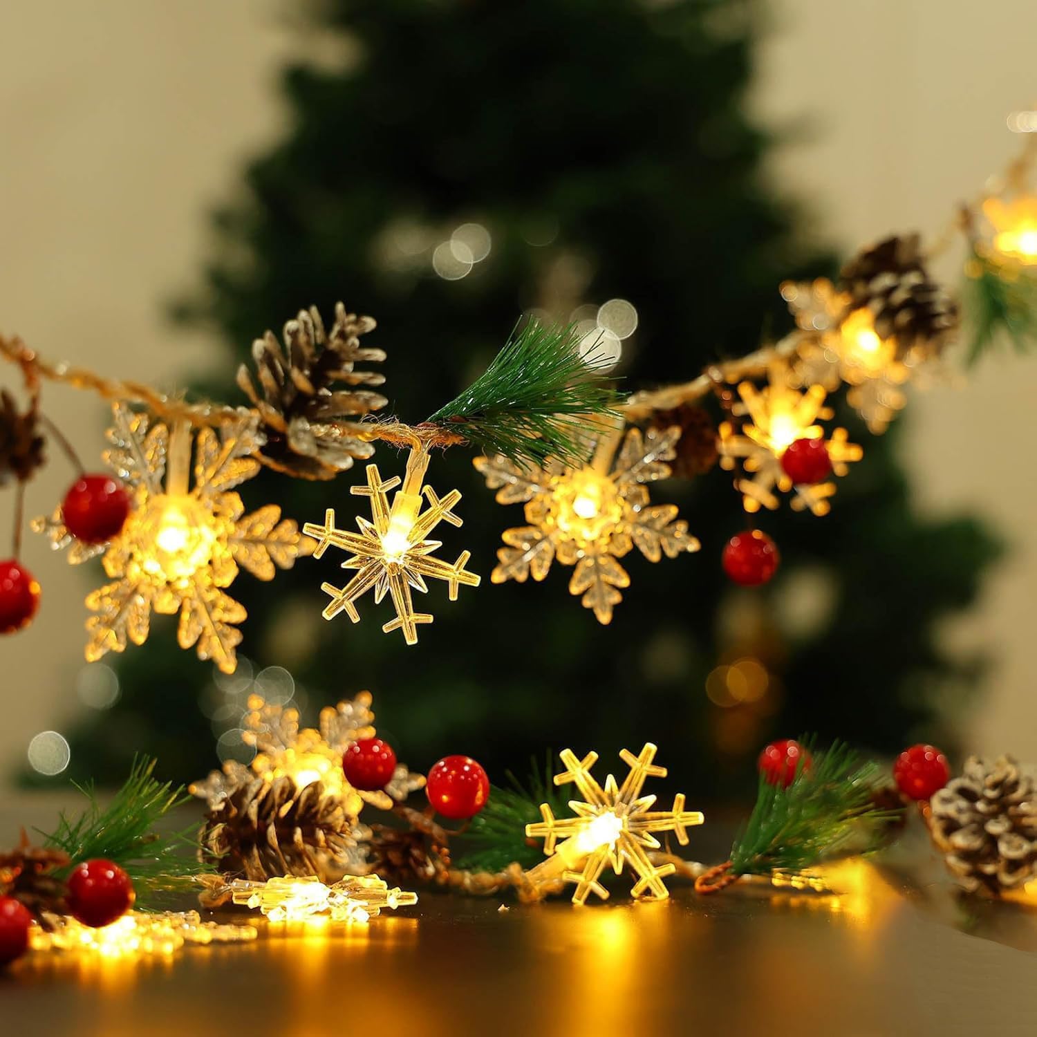 kiimiipa 3m 20 LED Snowflake Pine Cones Christmas Garlands with Lights, Battery Operated for Indoor/Outdoor Use