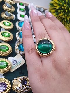 خاتم بحجر أخضر كابوشون، إطار ذهبي، تصميم دائري كلاسيكي