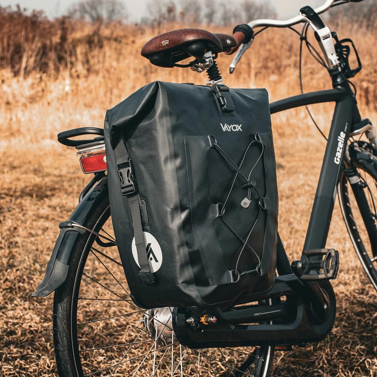 VAYOX 27L fahrradtasche Wasserdicht Roll-Top Gepäckträgertasche TPU Klipp Ergänzt fahrradtaschen für gepäckträger und satteltaschen für Fahrrad. Bungee-Kordel, 3-Punkt-Halterung, Reflektor