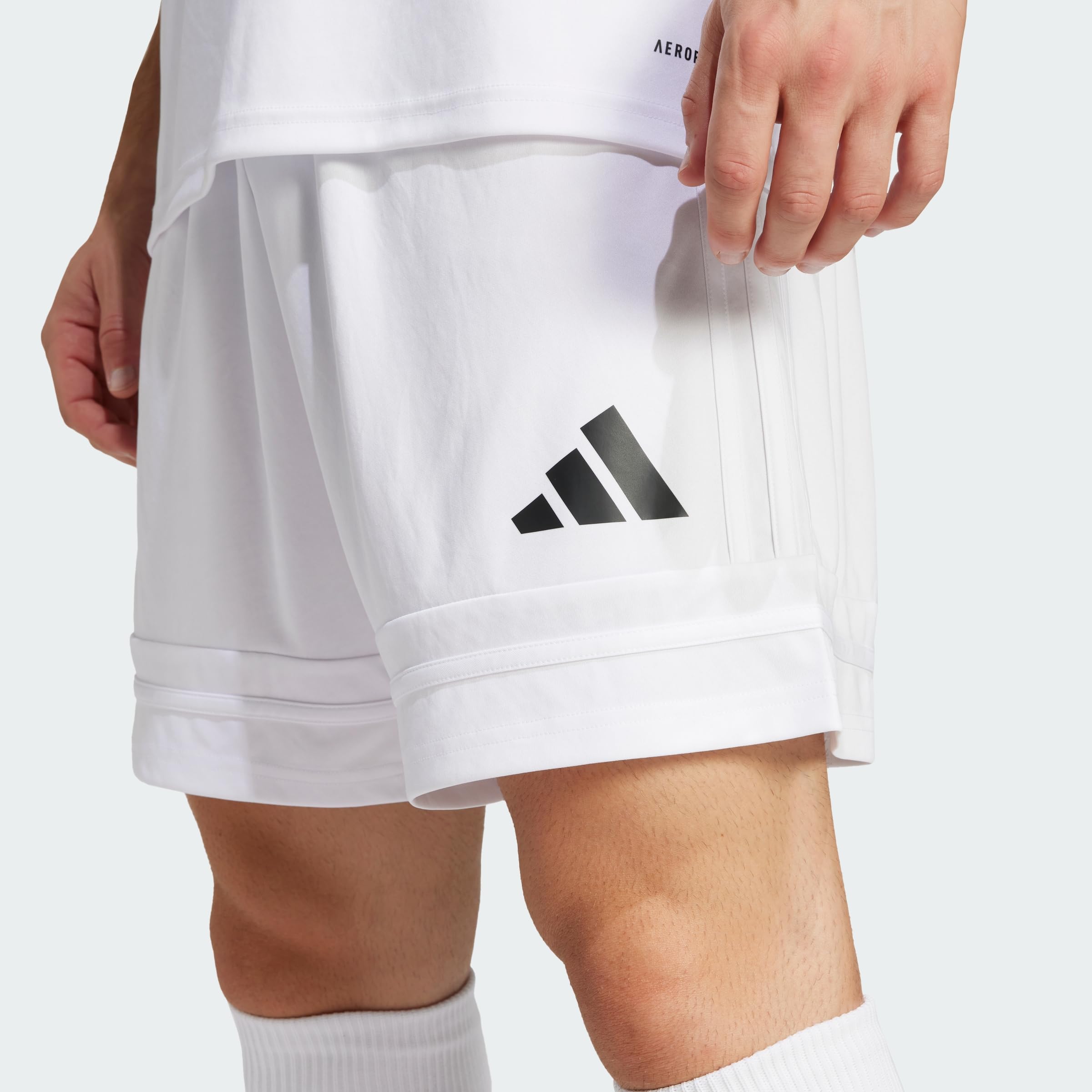 Visiter la boutique adidas adidas Men's Short Squadra 25 in use