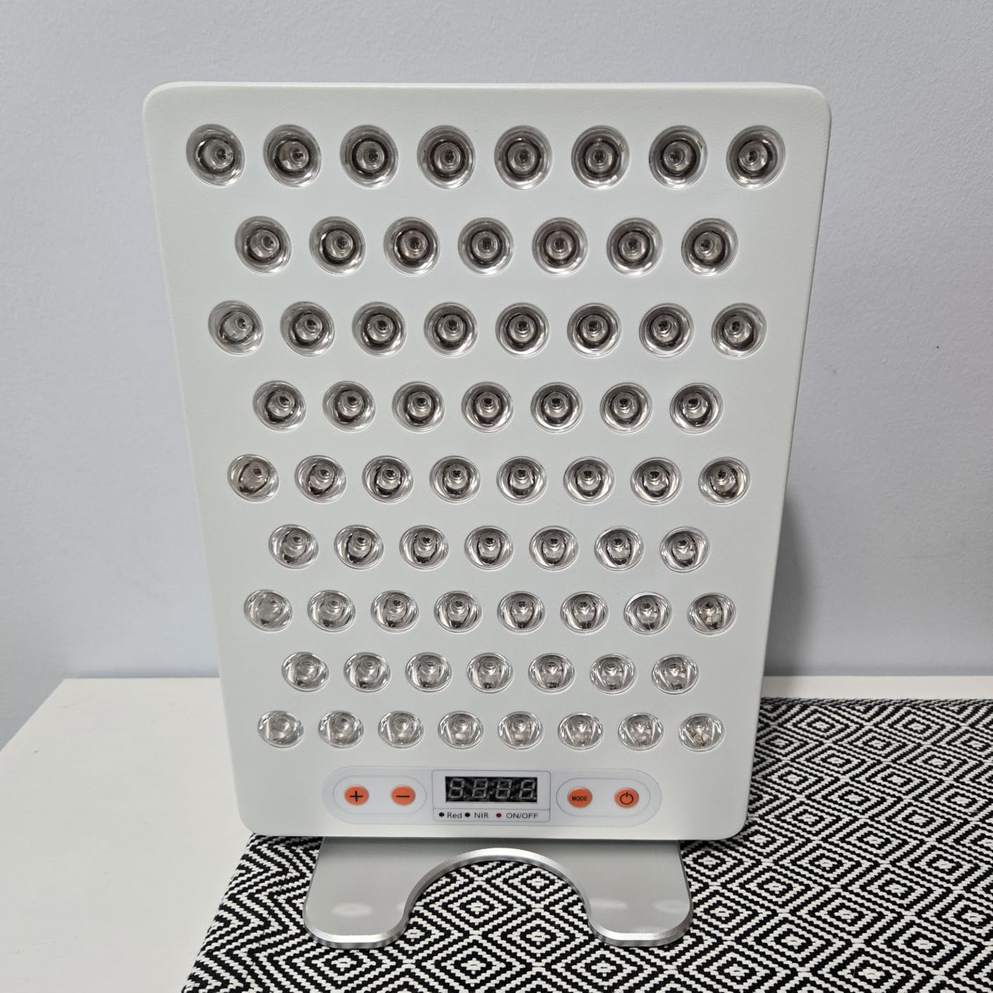 Three separate light therapy modes - blue light, red light, and near-infrared on the BONTANNY