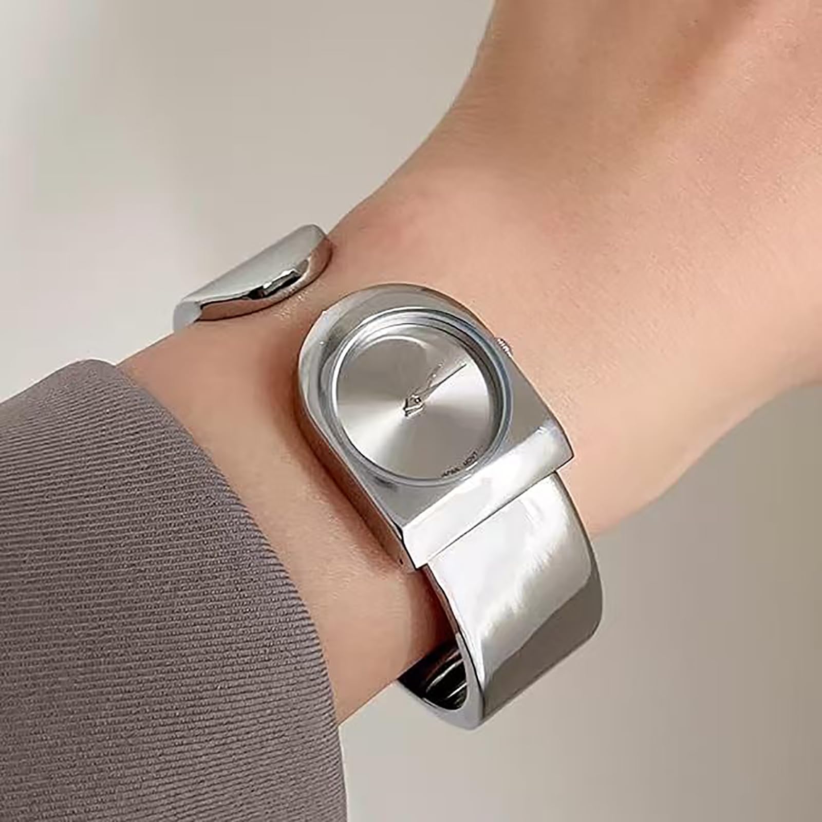 Orologio Da Donna Con Bracciale Rigido Al Quarzo, Orologio Da Polso Per Donna, Design Con Bracciale Rigido In Metallo, Adatto a Polsi Fino a 19 Cm, Cinturino Non Regolabile, Per Varie Occasioni